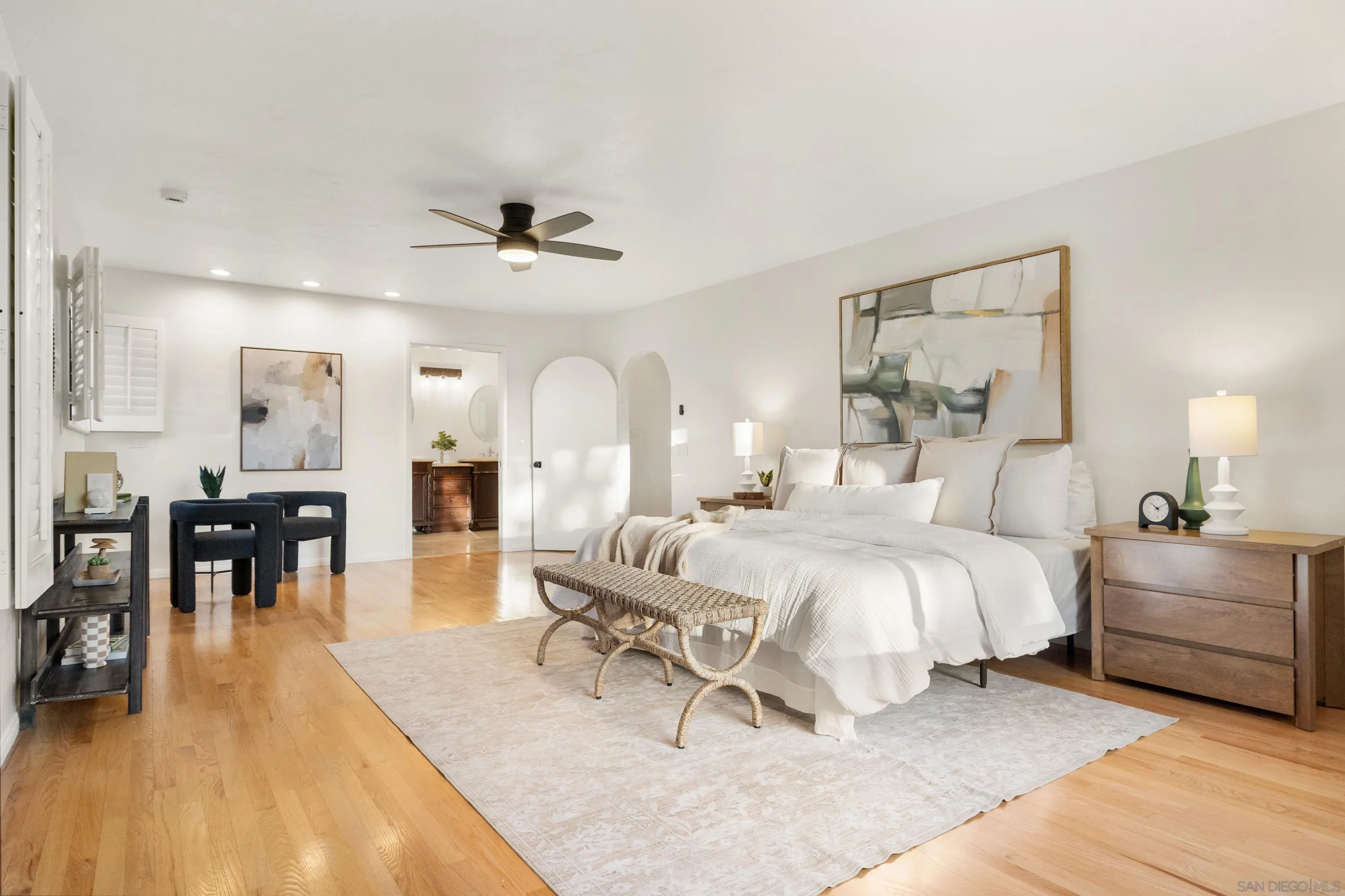 https://cdn.realtyfeed.com/cdn/127/260012335/3b54a55bca9a82f02279e30b0ffa43ea.webp