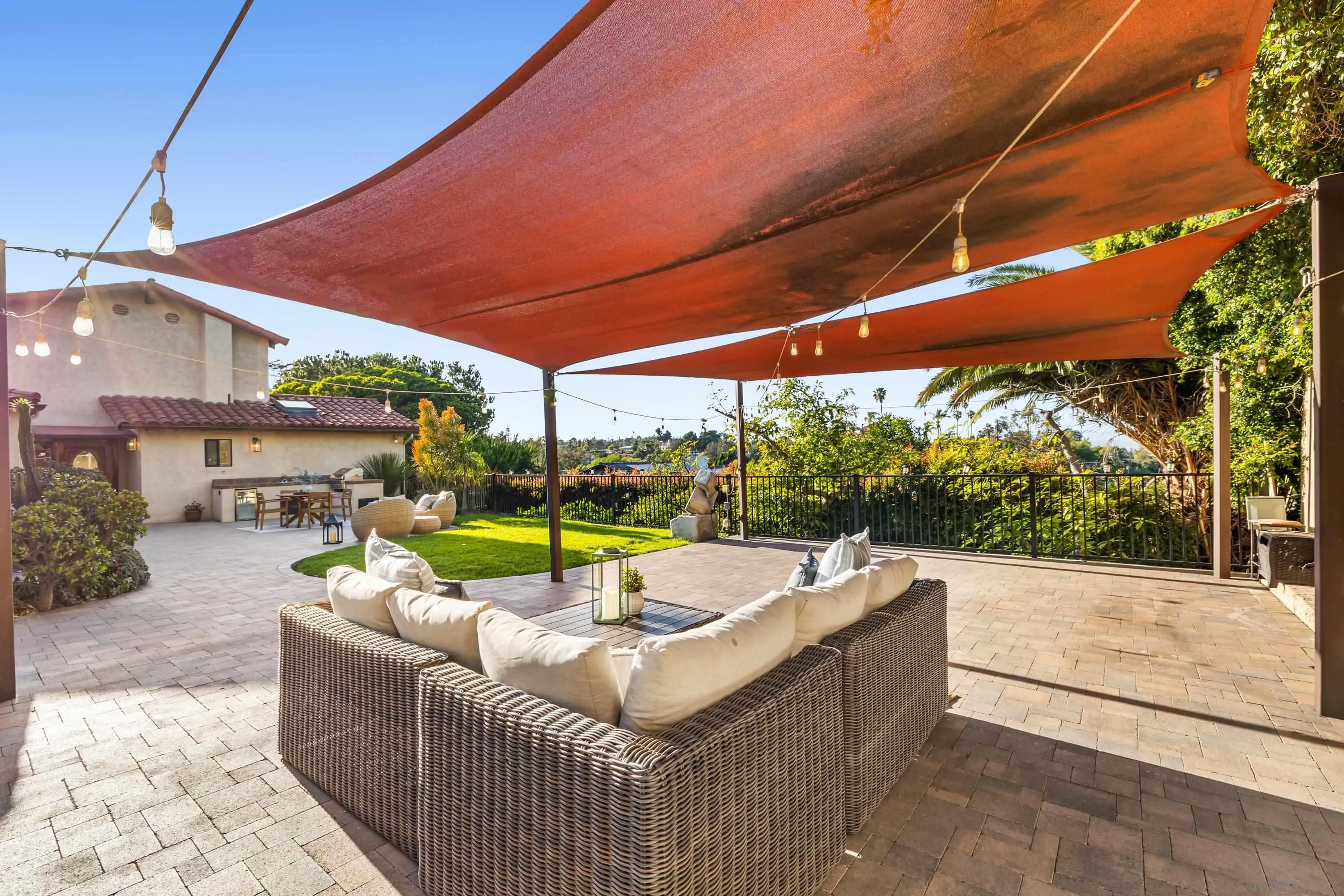 https://cdn.realtyfeed.com/cdn/127/260012335/3ce89e4f4ad7a011fb11329a1bbec339.webp