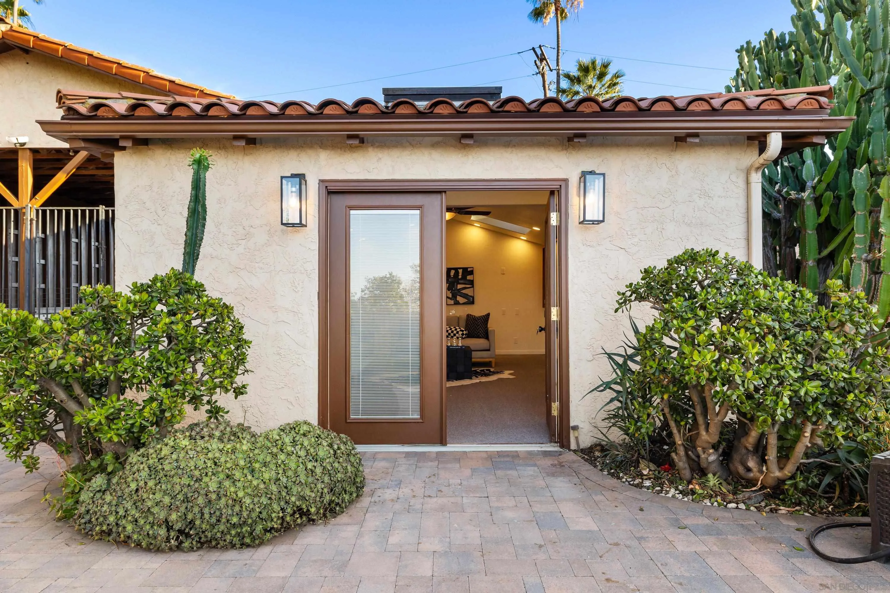 https://cdn.realtyfeed.com/cdn/127/260012335/3d53bf259360bf440ce9964bcf76b3f4.webp