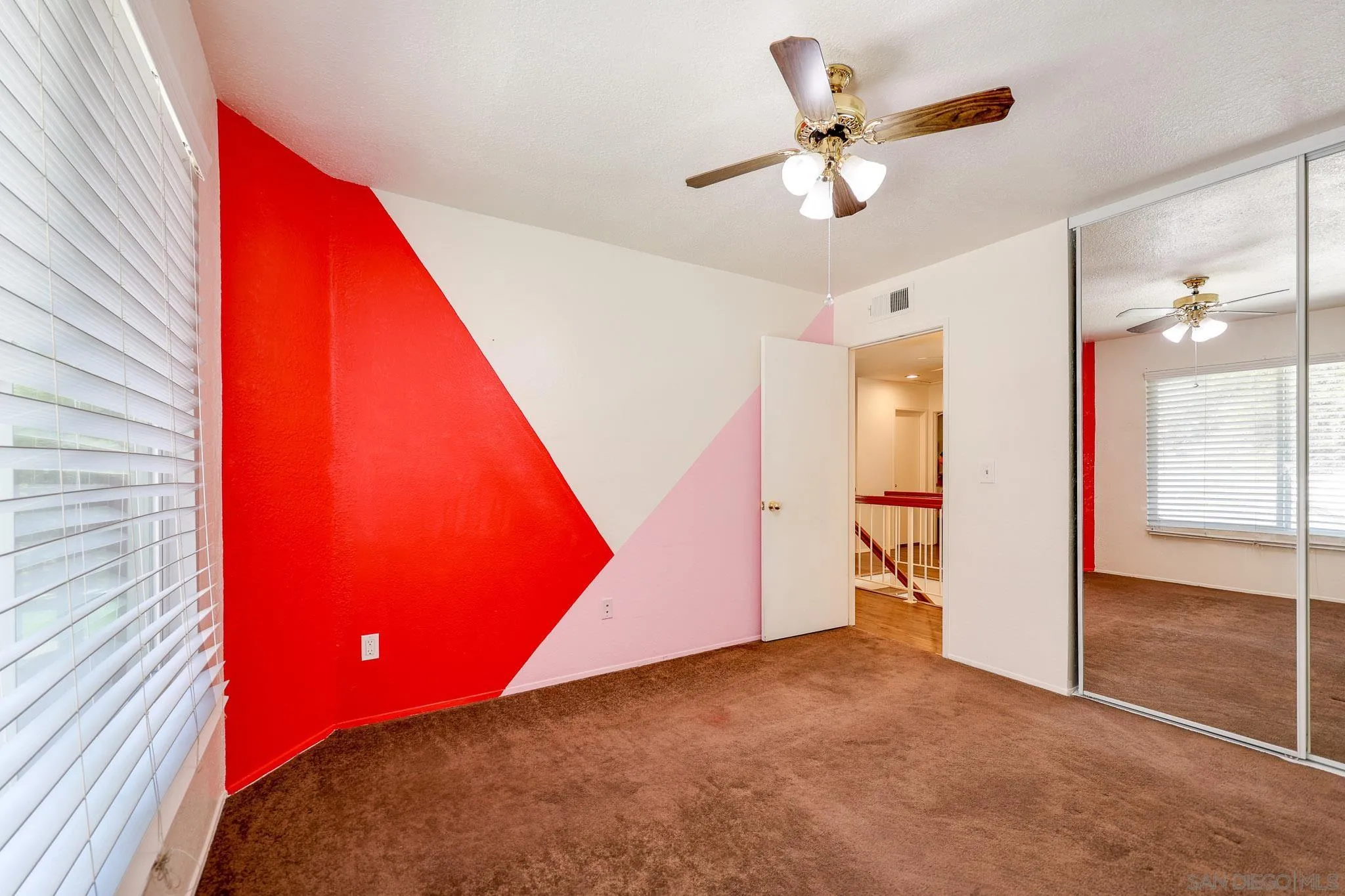 https://cdn.realtyfeed.com/cdn/127/260012336/07c25d353a701bbc77146fe123b0b808.webp