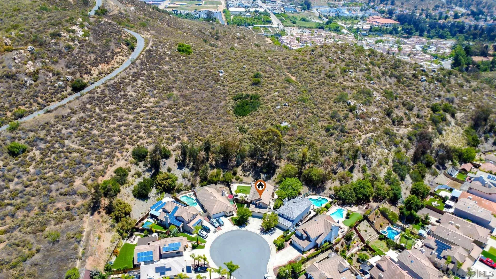 https://cdn.realtyfeed.com/cdn/127/260012336/80b6572c4c980278b95da3515f4b3c5b.webp