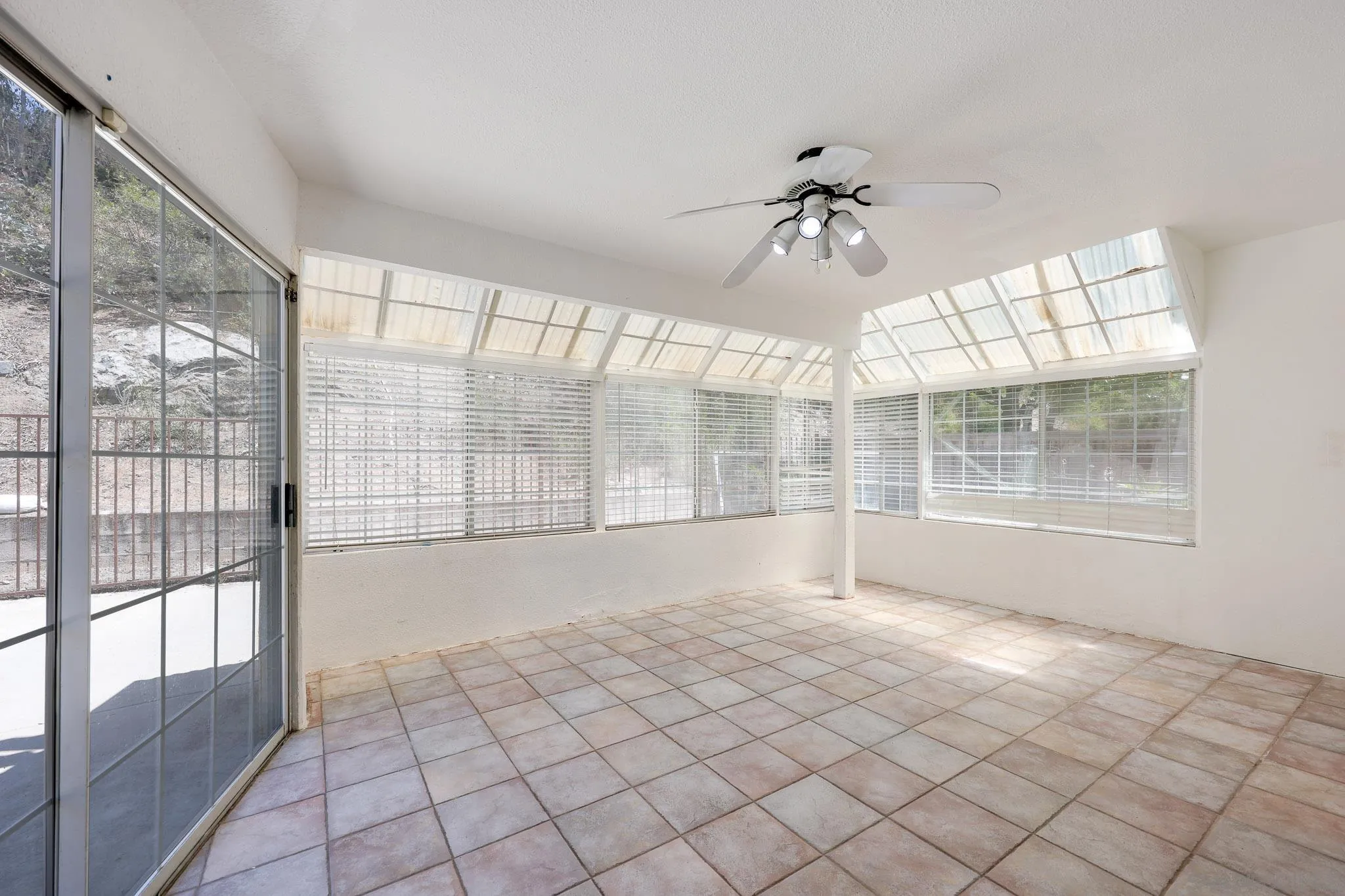 https://cdn.realtyfeed.com/cdn/127/260012336/a05c2bb881ee08d2ff1b538827bb9e58.webp