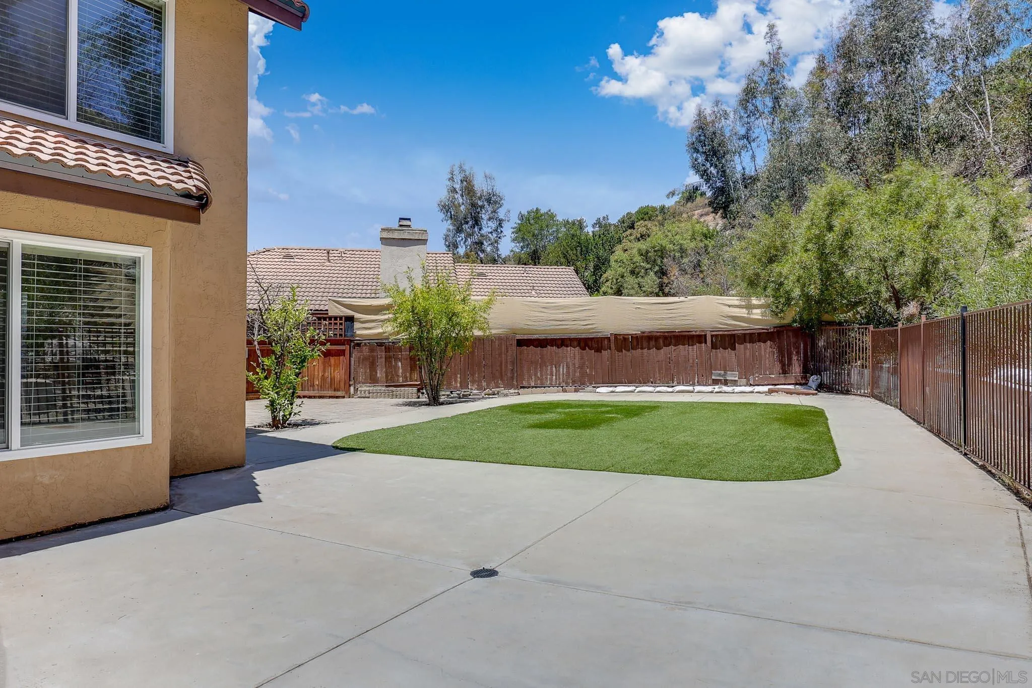 https://cdn.realtyfeed.com/cdn/127/260012336/adff86931f0643754c28d2e6613bb399.webp
