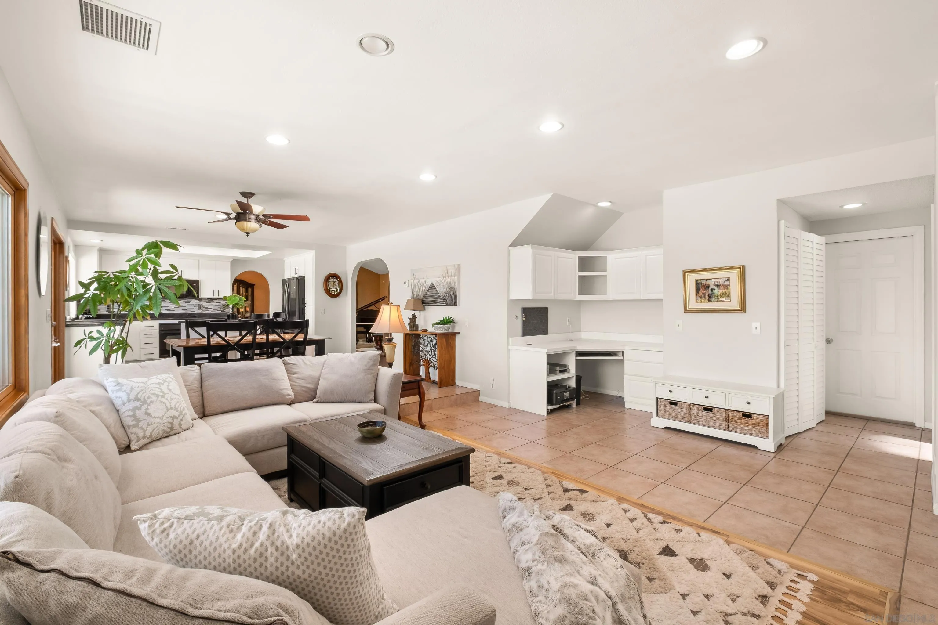 https://cdn.realtyfeed.com/cdn/127/260012342/332cec68a0e667e5f6ed2a70fe866c77.webp