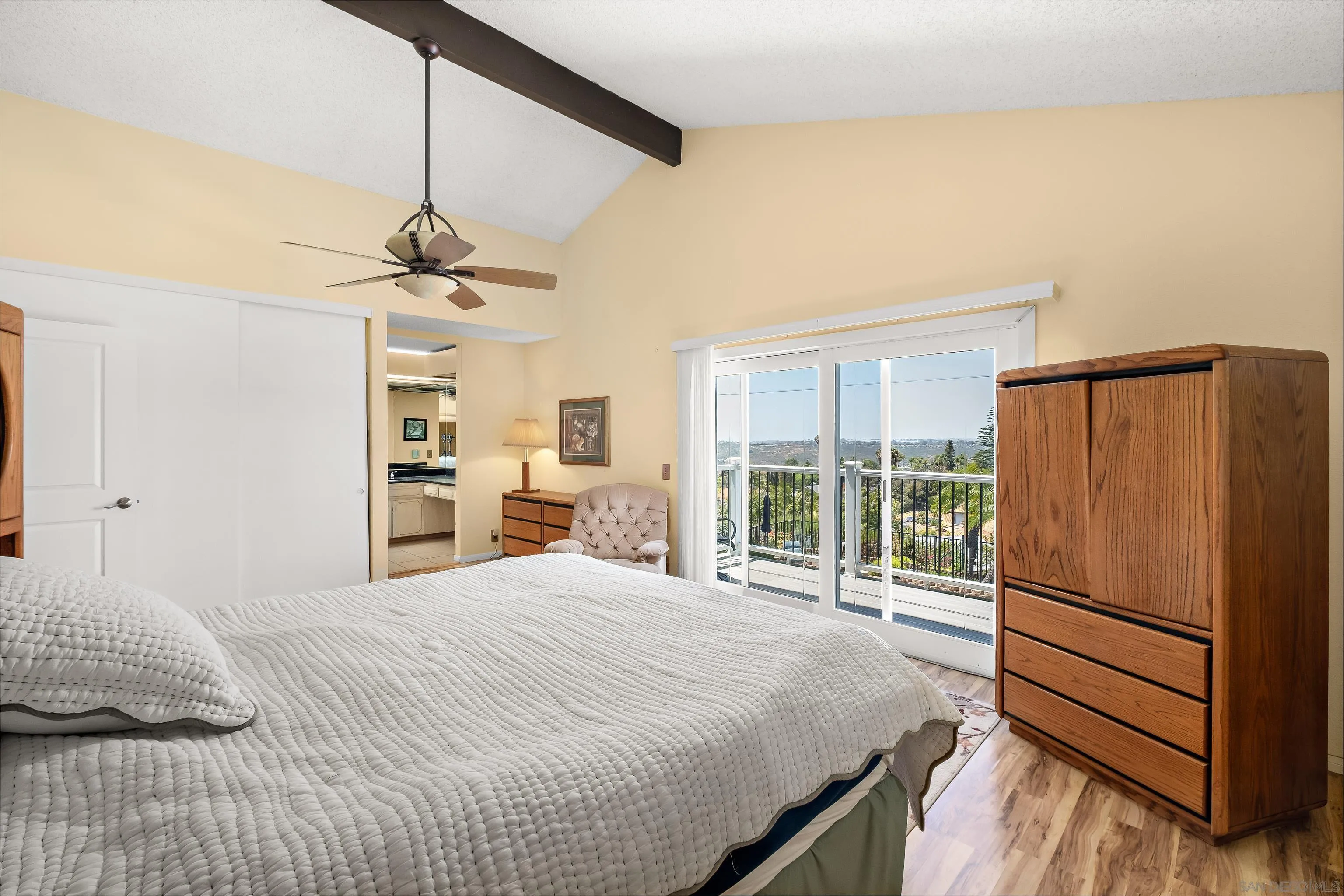 https://cdn.realtyfeed.com/cdn/127/260012342/d2bc054ea252870677499d936488b250.webp