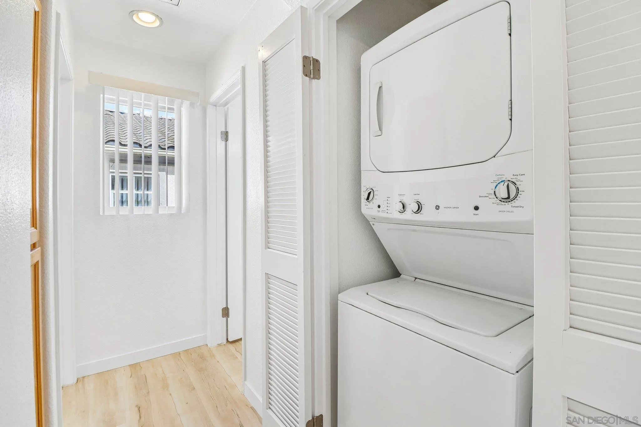 https://cdn.realtyfeed.com/cdn/127/260012344/19bec0f25ca477fb7a0772c374c9e1e8.webp