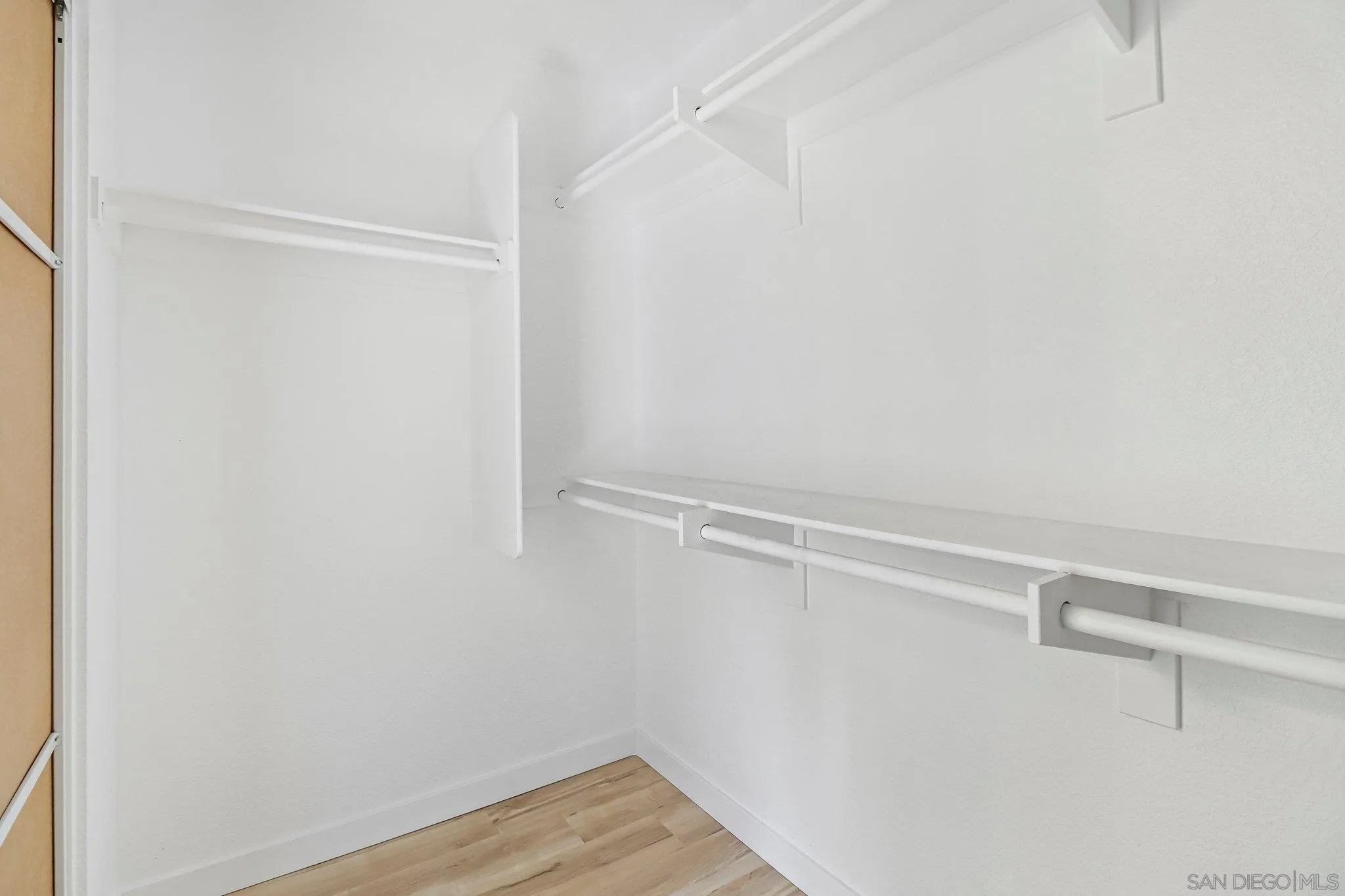 https://cdn.realtyfeed.com/cdn/127/260012344/1b01d6b64d03e85eef7278e55567c33c.webp