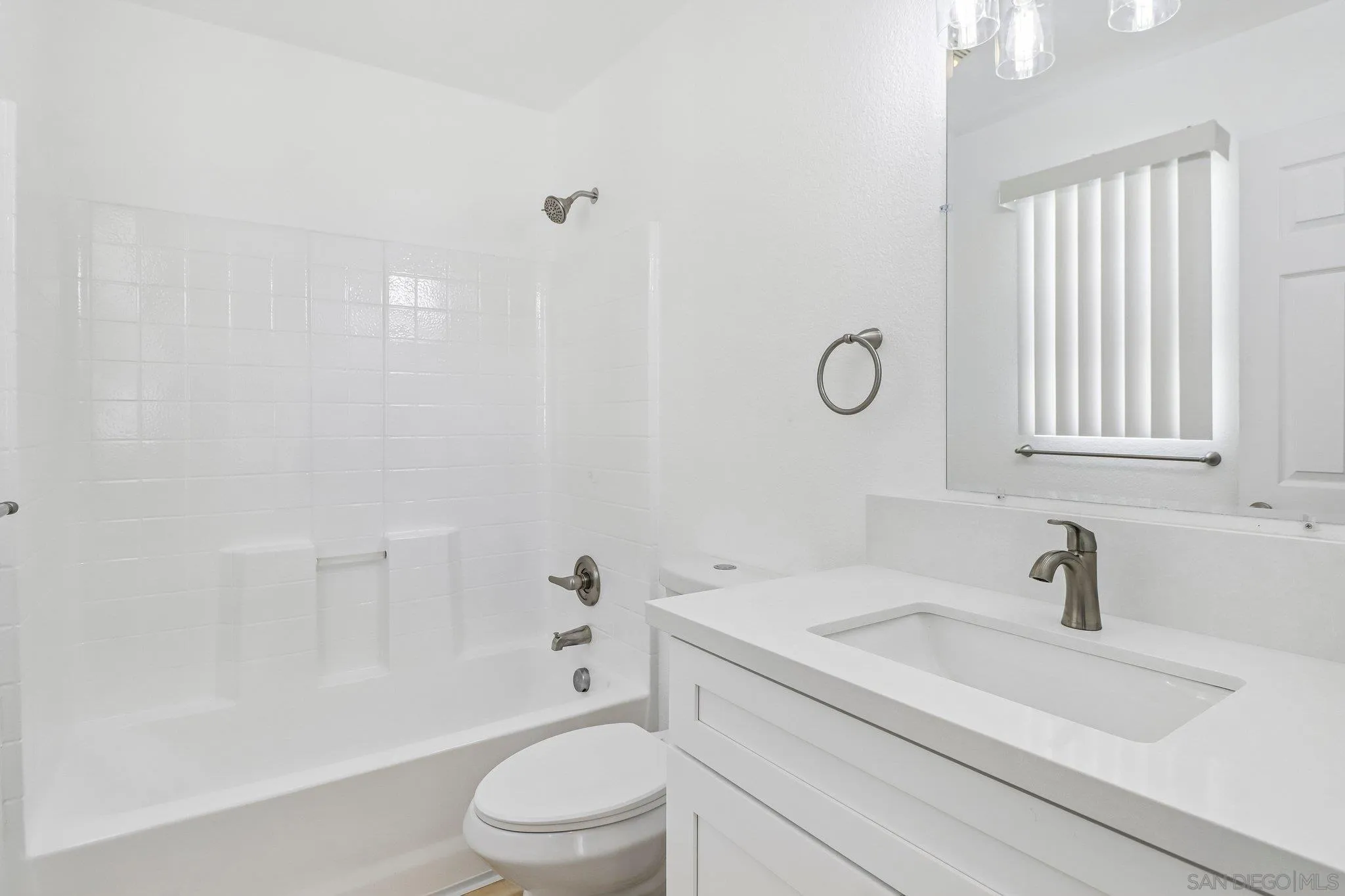 https://cdn.realtyfeed.com/cdn/127/260012344/2eed41159765211b84472342398db1e3.webp