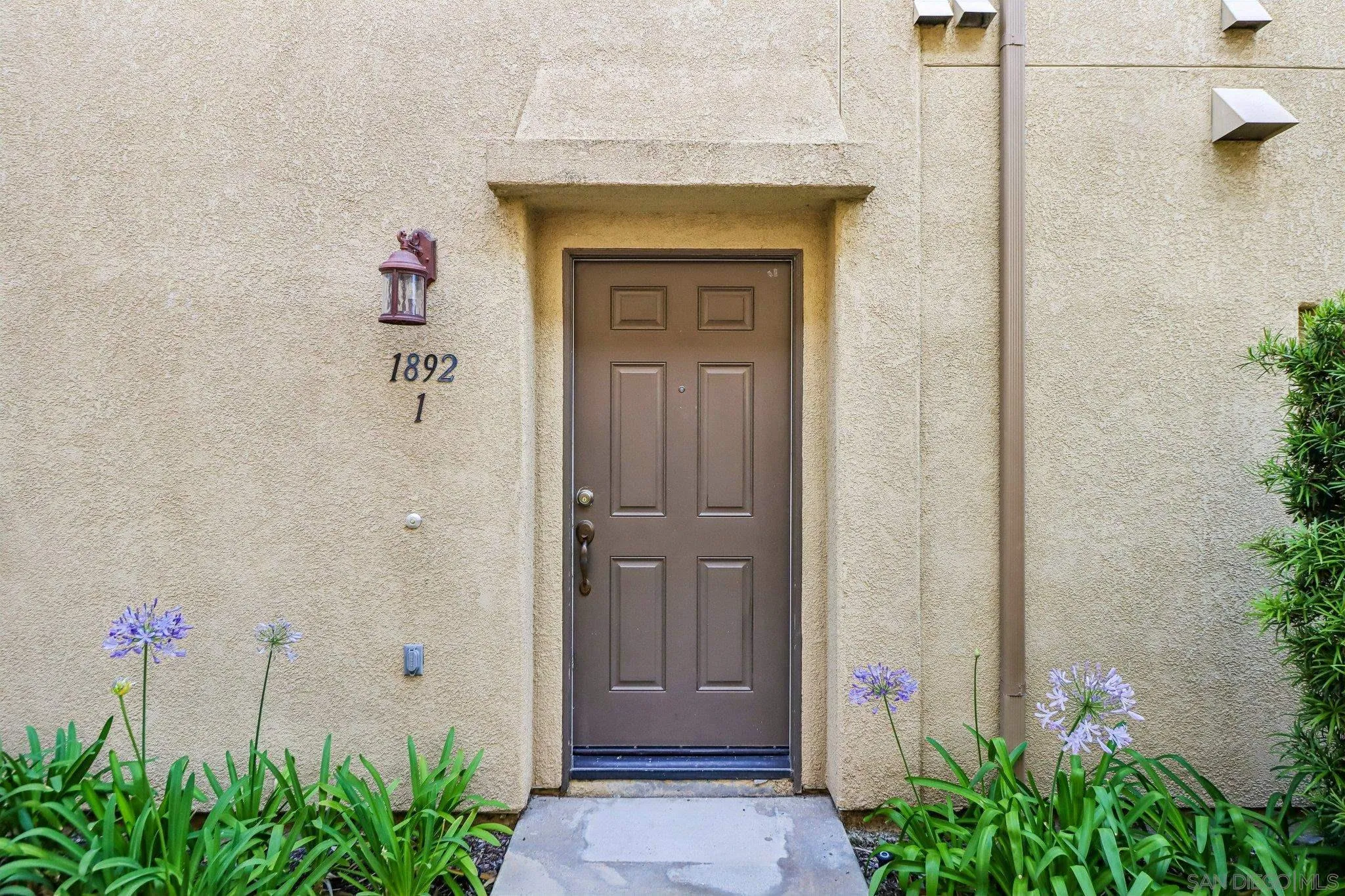https://cdn.realtyfeed.com/cdn/127/260012344/bb0f065d8e0d428fd1341ea07f9fcbfa.webp