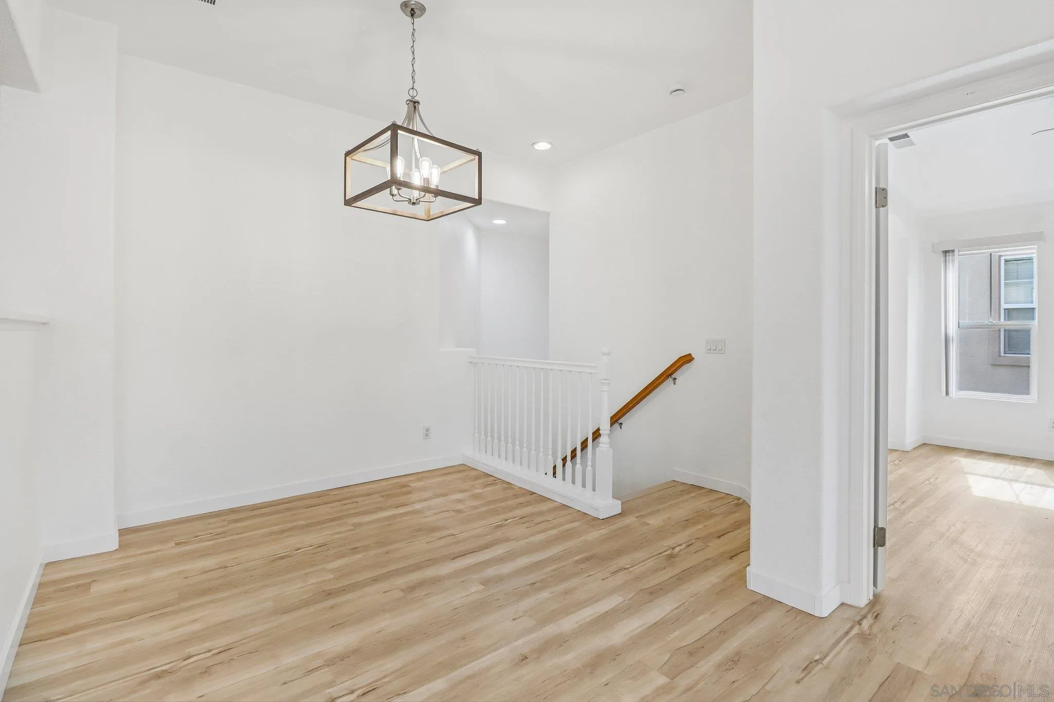 https://cdn.realtyfeed.com/cdn/127/260012344/ea0dc94e38c57984242442d9709ea081.webp