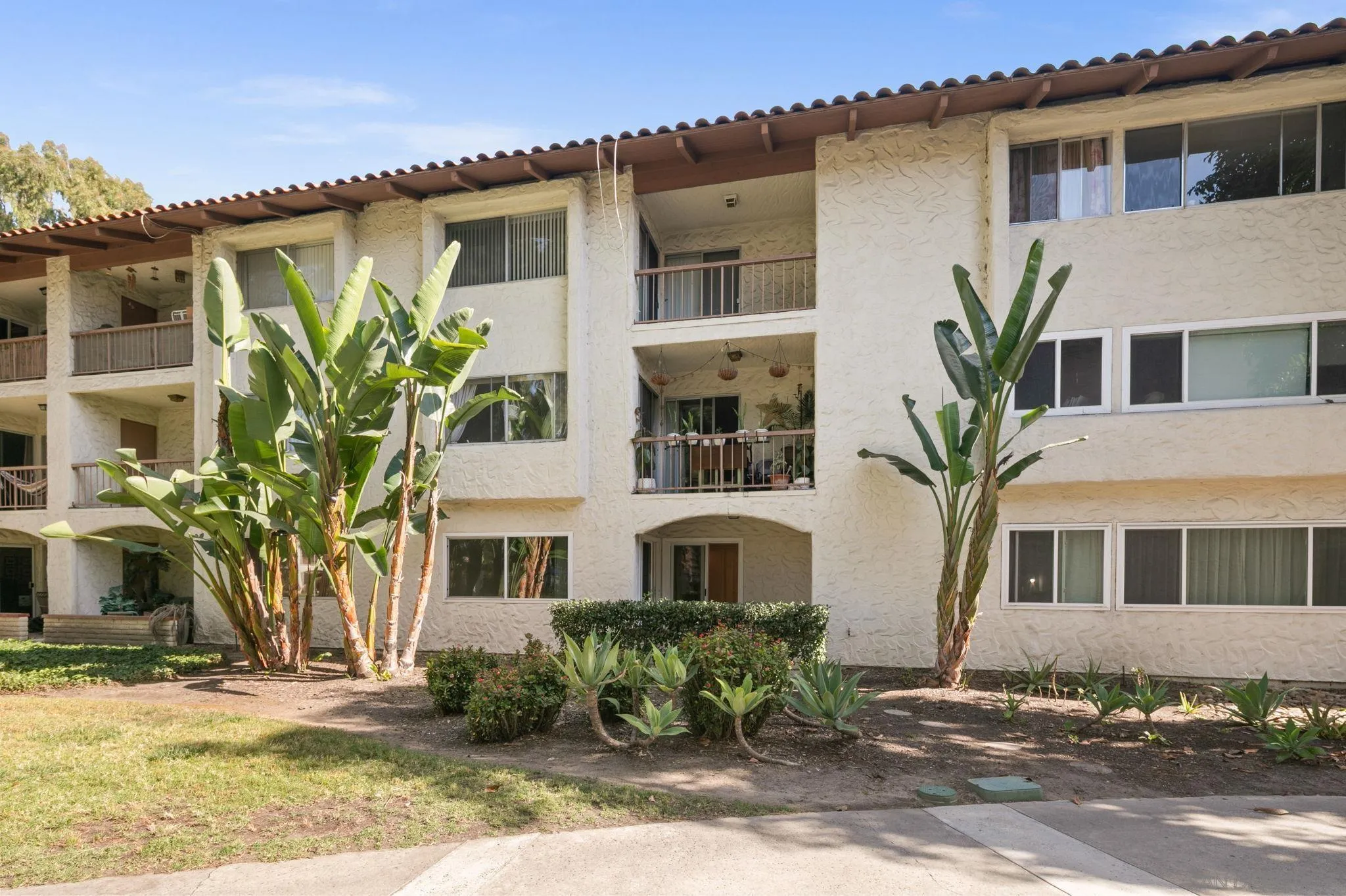 https://cdn.realtyfeed.com/cdn/127/260012346/05b30d4954e53e2c38f400225043854d.webp