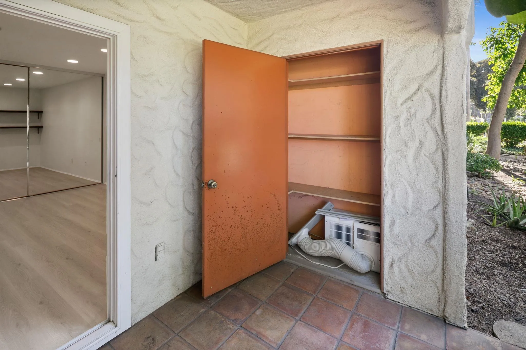 https://cdn.realtyfeed.com/cdn/127/260012346/f11af03e4ca7b6f6541e2f1bf9657ec8.webp
