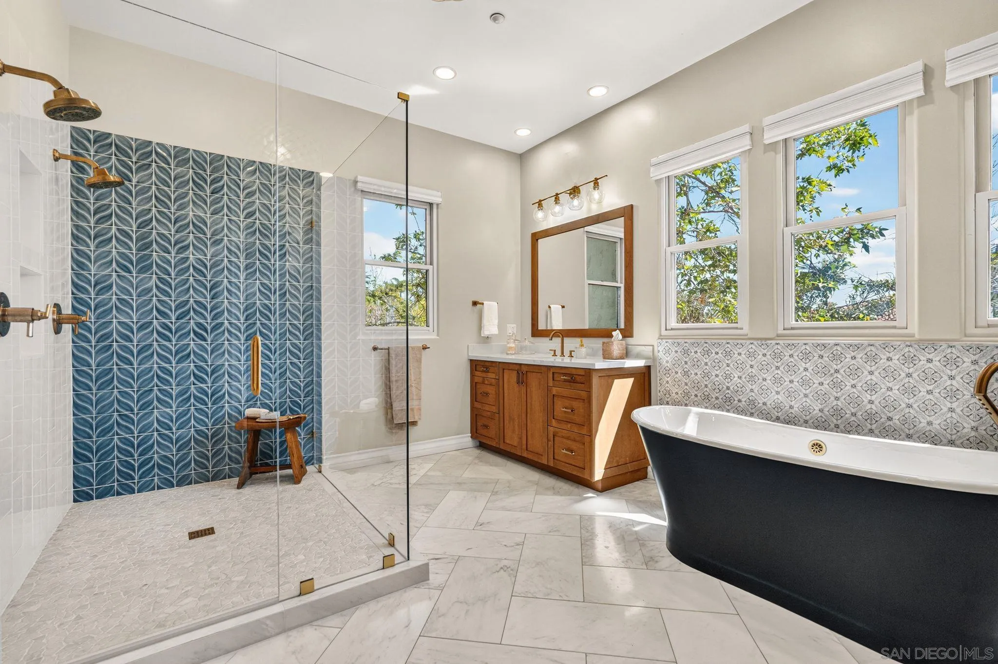 https://cdn.realtyfeed.com/cdn/127/260012348/4d599c5a8bceb18b04c51745ab8b9e74.webp