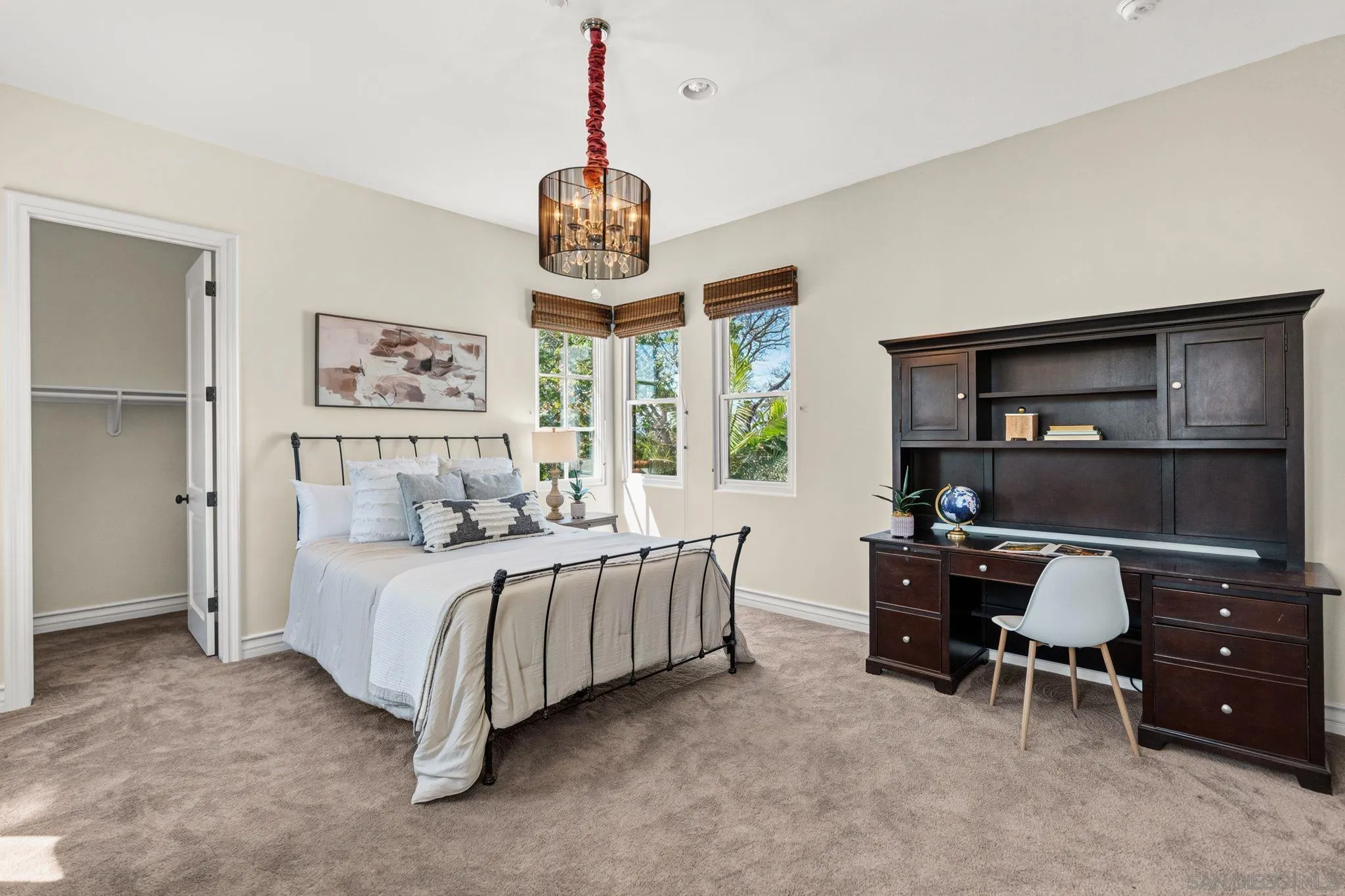https://cdn.realtyfeed.com/cdn/127/260012348/efbdb94bb802db131c238b60130eff3b.webp