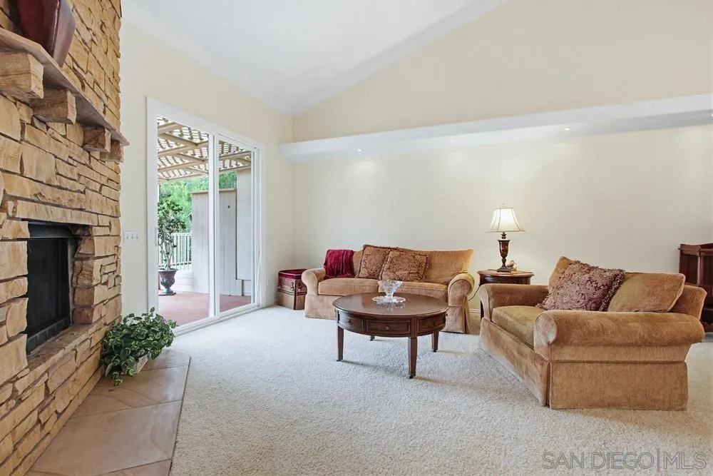 https://cdn.realtyfeed.com/cdn/127/260012349/26f1cb5aa27aea979e181e0ec2e87d06.webp