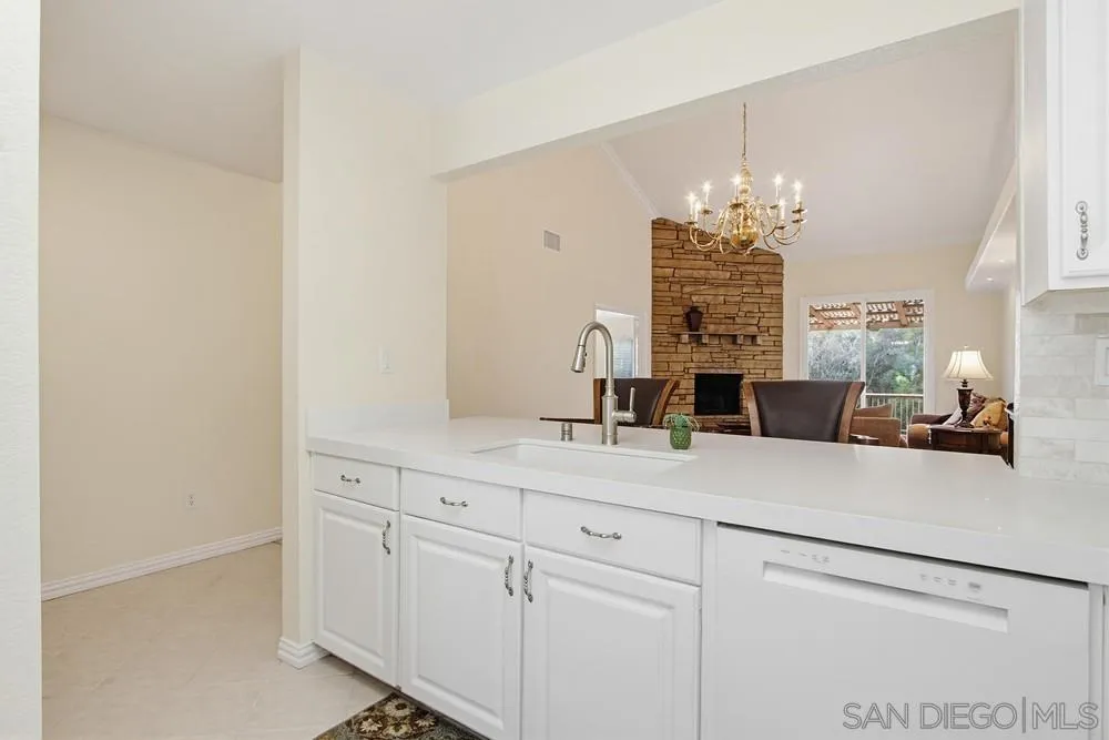 https://cdn.realtyfeed.com/cdn/127/260012349/5cfb2a2e9b94f9554795835404e3233d.webp
