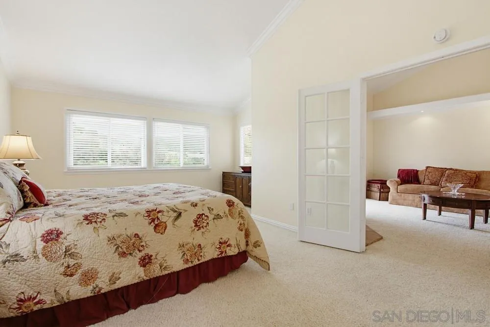 https://cdn.realtyfeed.com/cdn/127/260012349/8597e7ef03f0c31b43798a305ffa2d59.webp