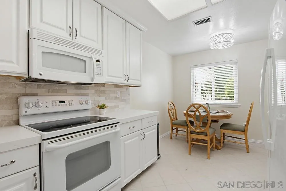 https://cdn.realtyfeed.com/cdn/127/260012349/952b00648795b96a104ff34188c05835.webp