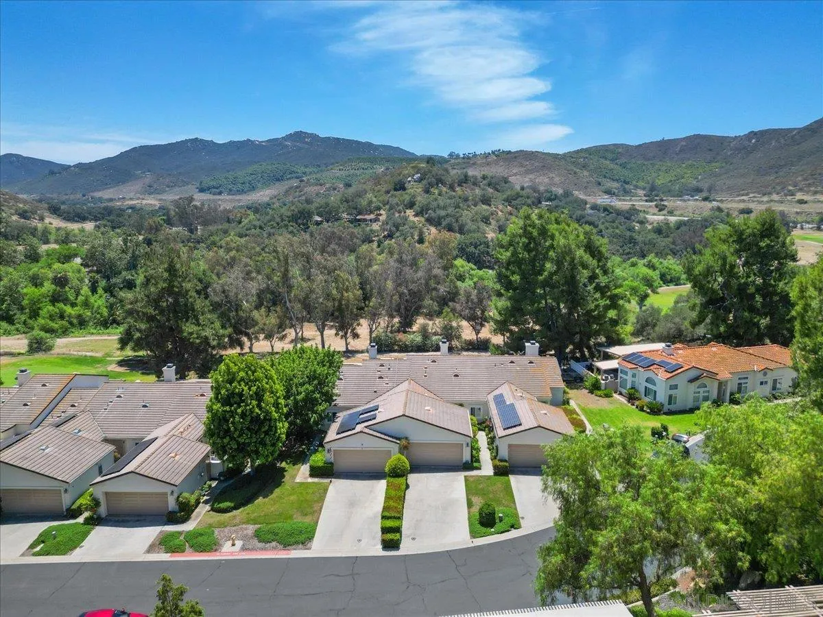 29549 Circle R Greens Dr., Escondido, CA 92026 - Photo 3 of 49, Escondido, CA
