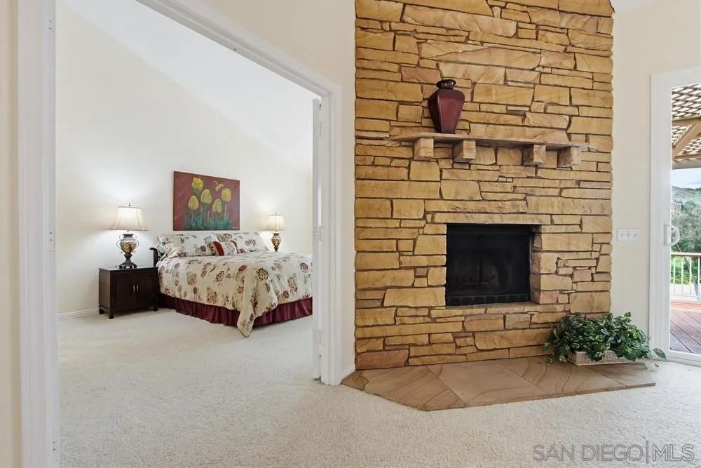 https://cdn.realtyfeed.com/cdn/127/260012349/b10c437a254b7da4dae866ca787cd921.webp