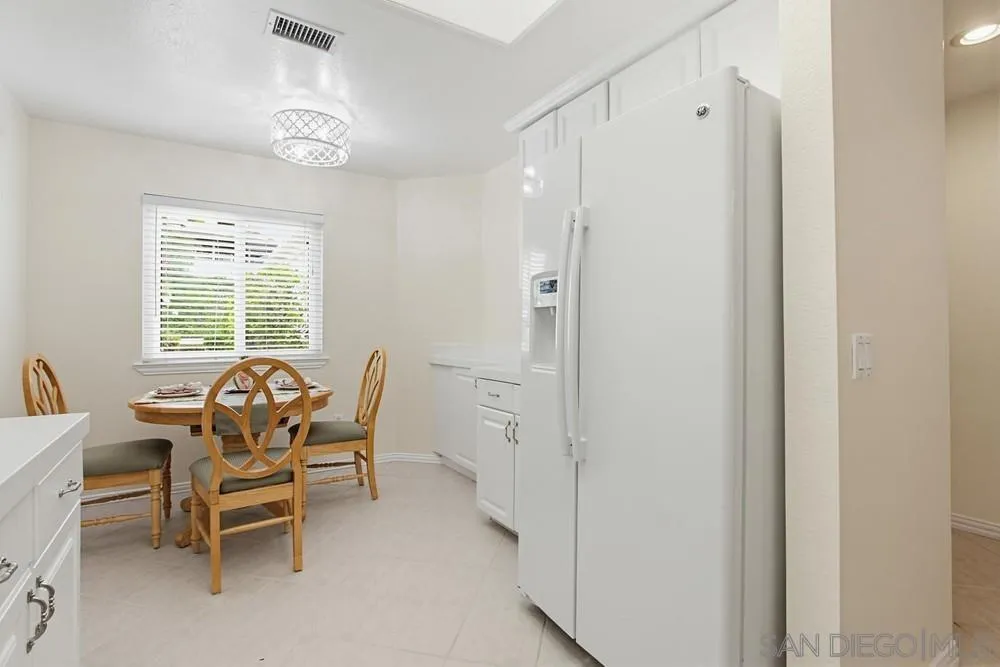https://cdn.realtyfeed.com/cdn/127/260012349/eceae2f1e3c06dd17f89c46ed6fbf946.webp