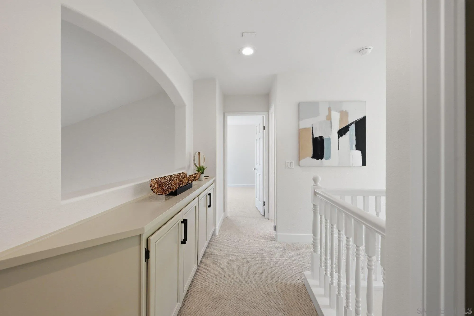 https://cdn.realtyfeed.com/cdn/127/260012354/02f528e77bbaa0b7165b040074923628.webp