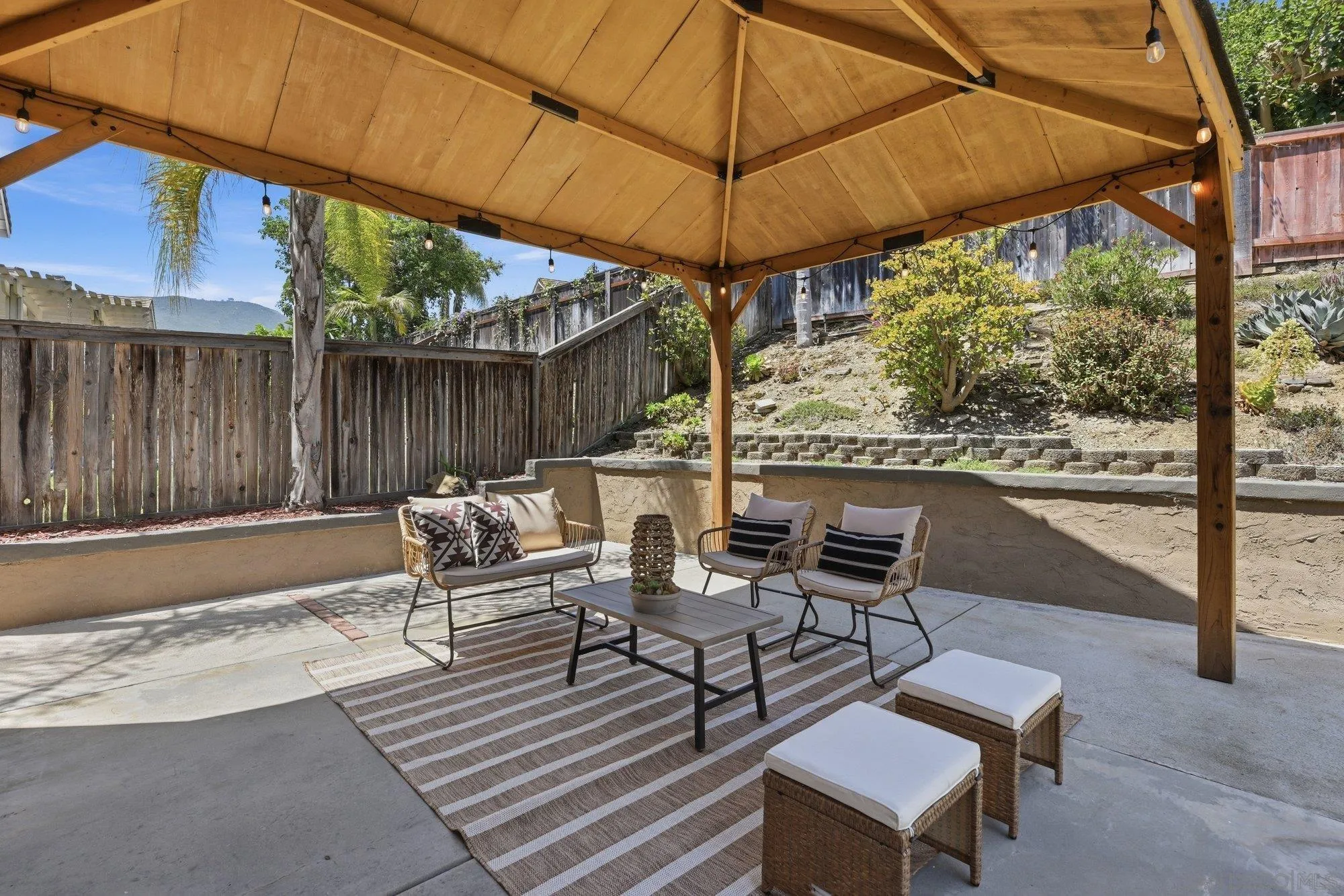 https://cdn.realtyfeed.com/cdn/127/260012354/2f2bc4ca119bc215d31396acc4b918f8.webp