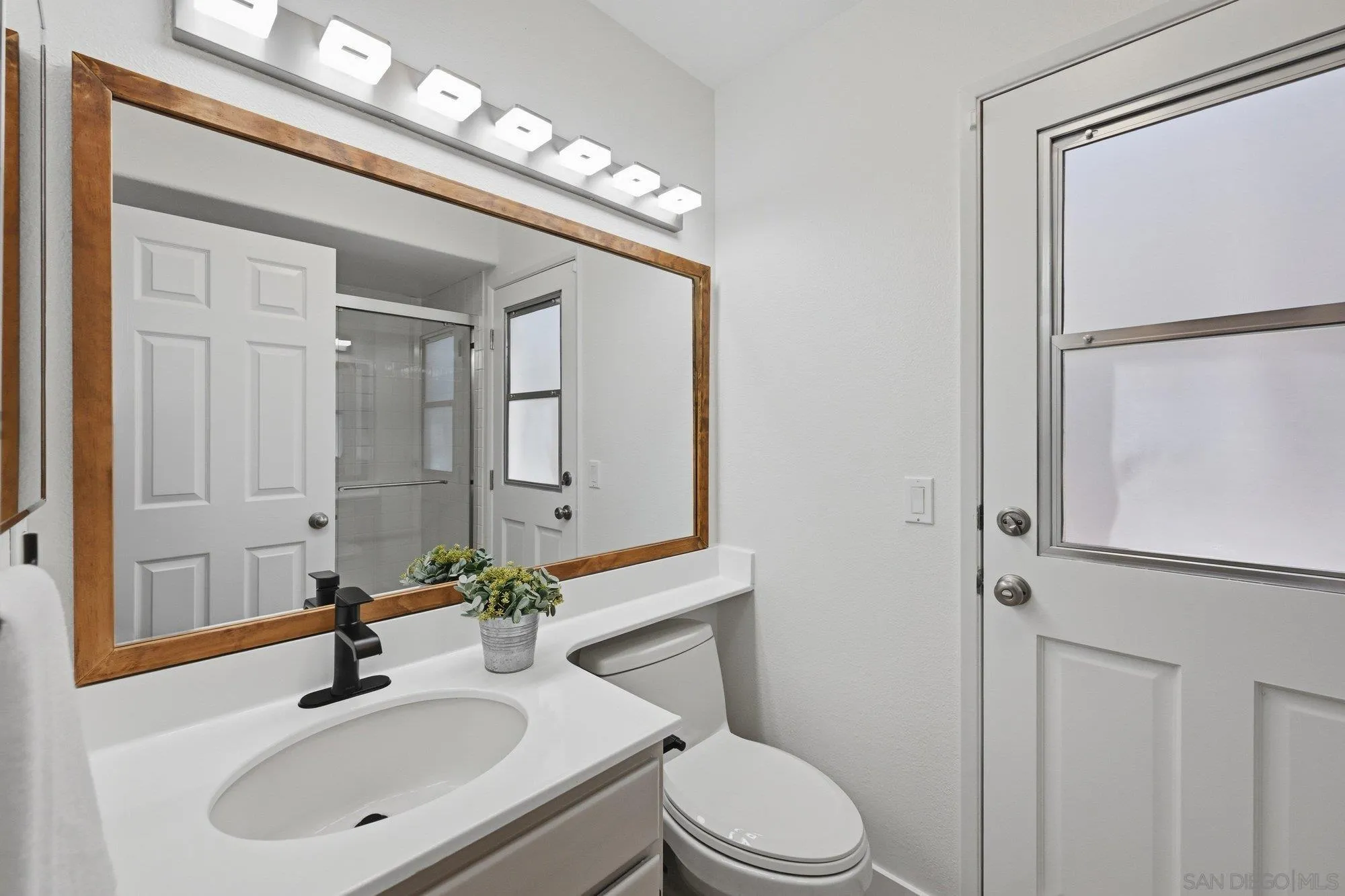 https://cdn.realtyfeed.com/cdn/127/260012354/f46075de6056a388df72e583d918352a.webp