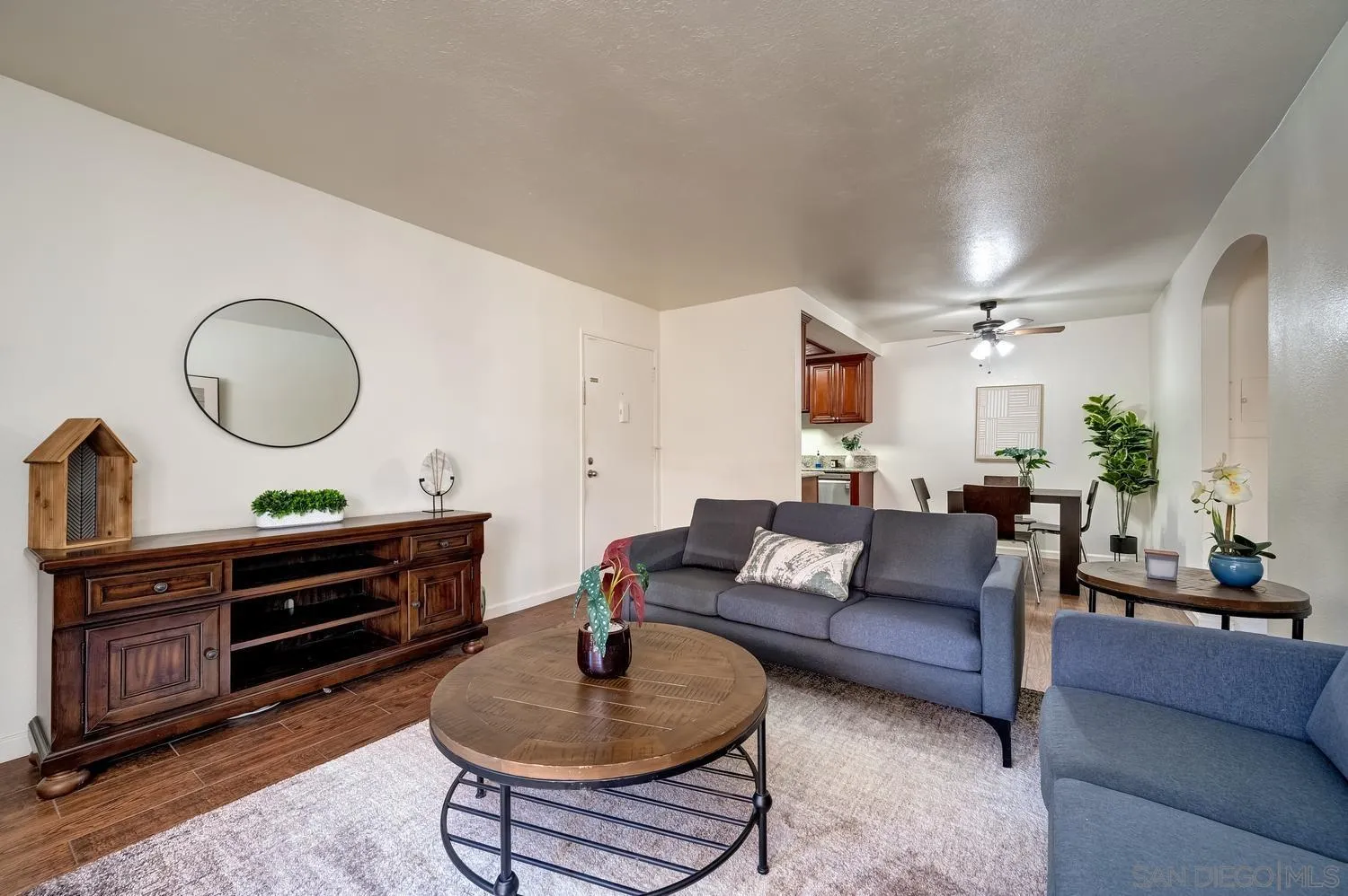 Photo #5: 260012358 Listing: Photo #5