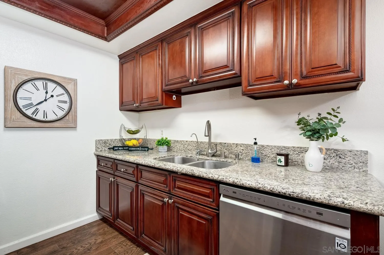 Photo #9: 260012358 Listing: Photo #9
