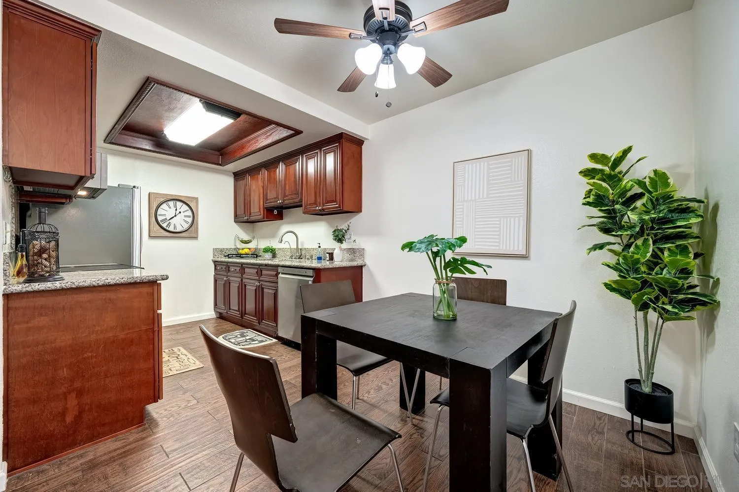 Photo #8: 260012358 Listing: Photo #8
