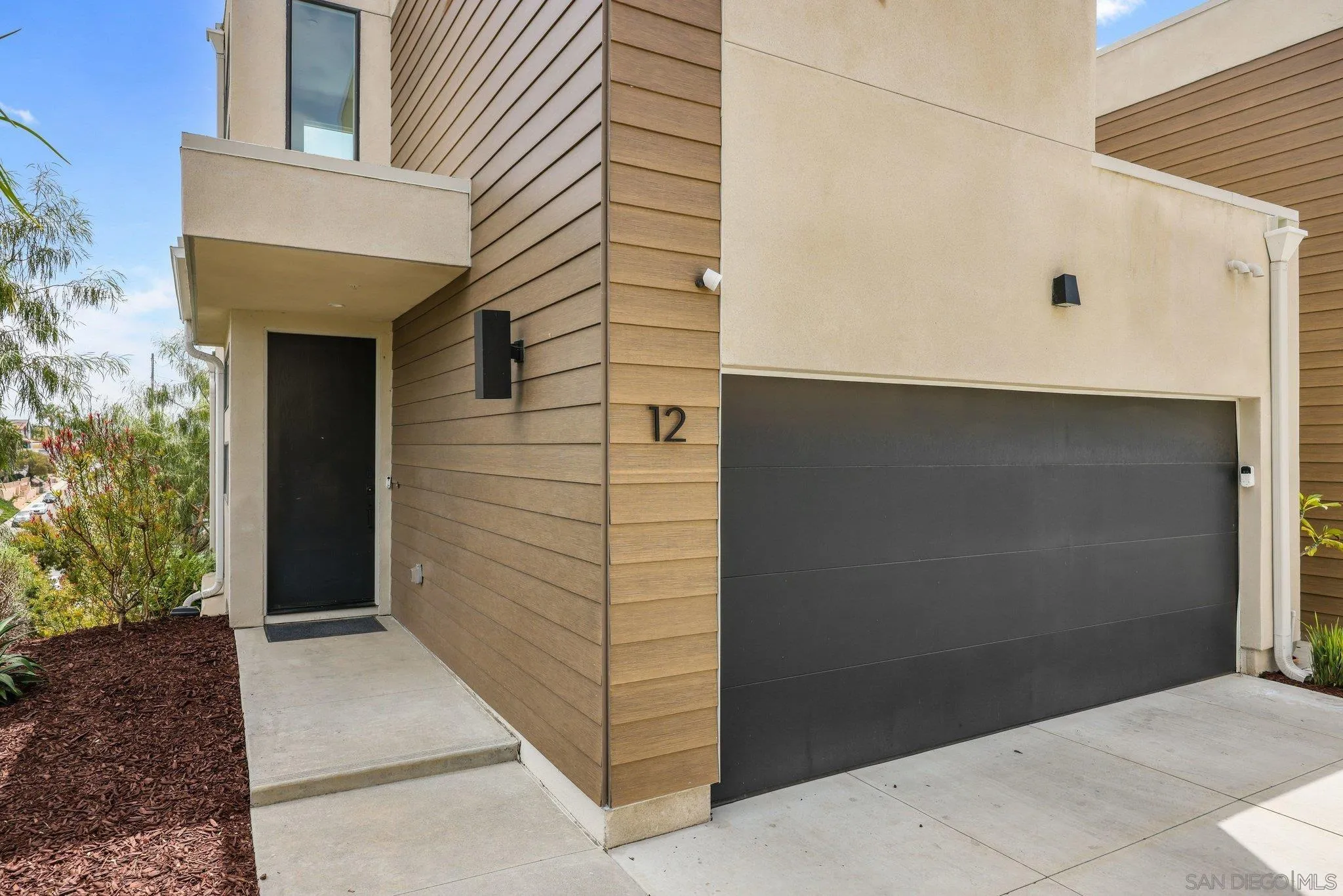 Photo #2: 260012361 Listing: Photo #2