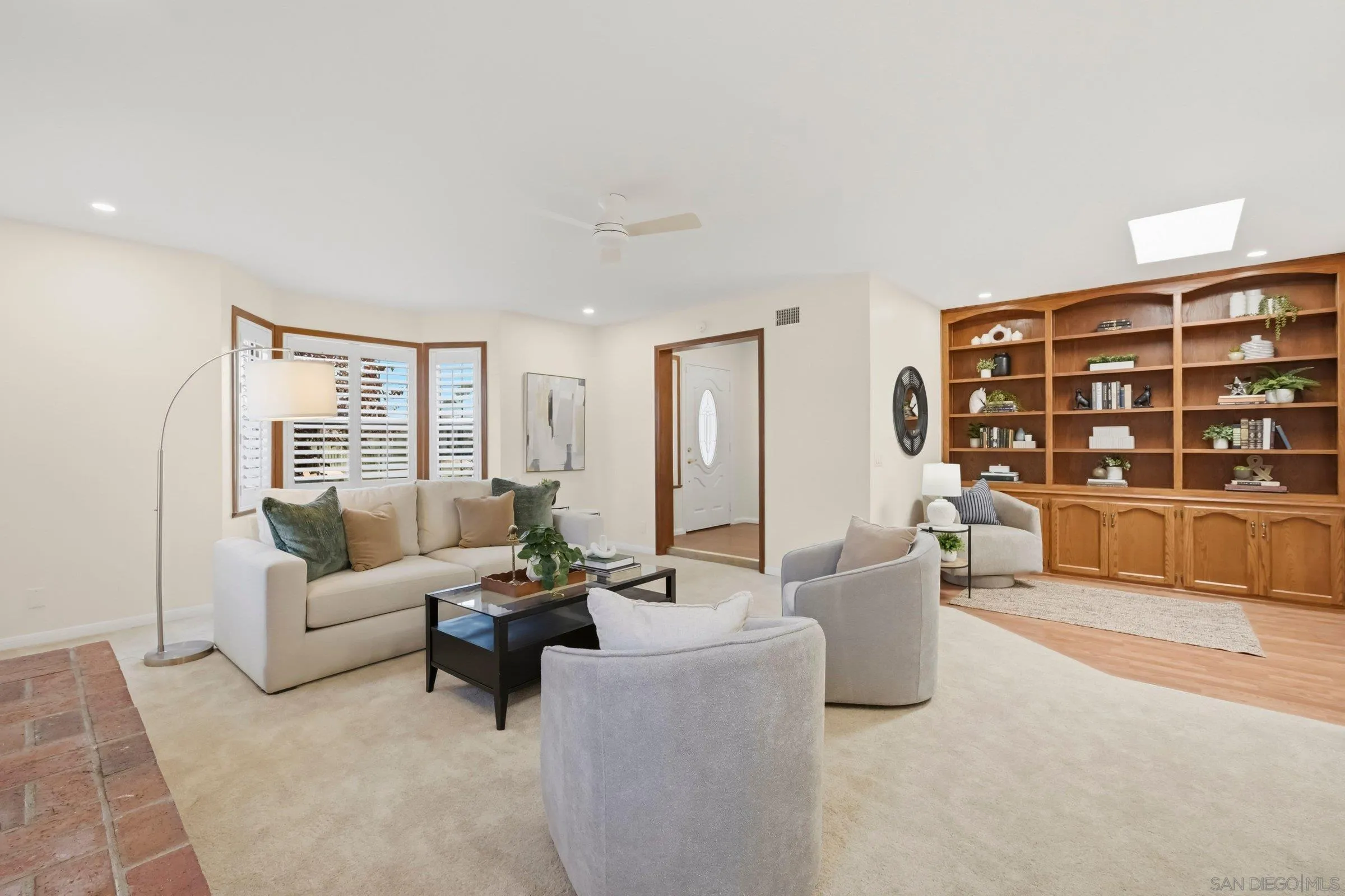 https://cdn.realtyfeed.com/cdn/127/260012364/027af02cb73fe3a68960e4eb592a7b35.webp