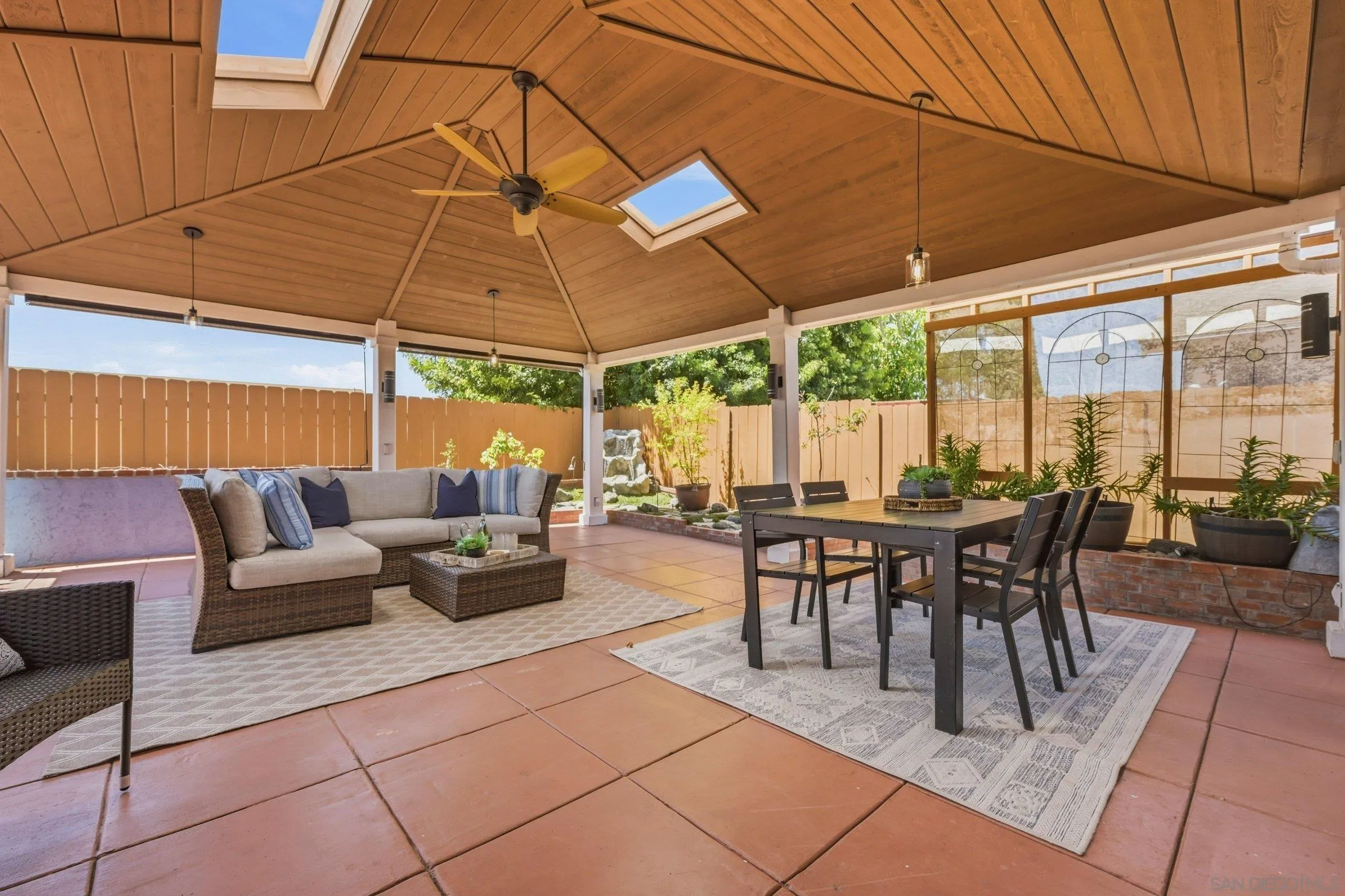 https://cdn.realtyfeed.com/cdn/127/260012364/3b85f5d9c62265aad1ffe449f7e86fb8.webp
