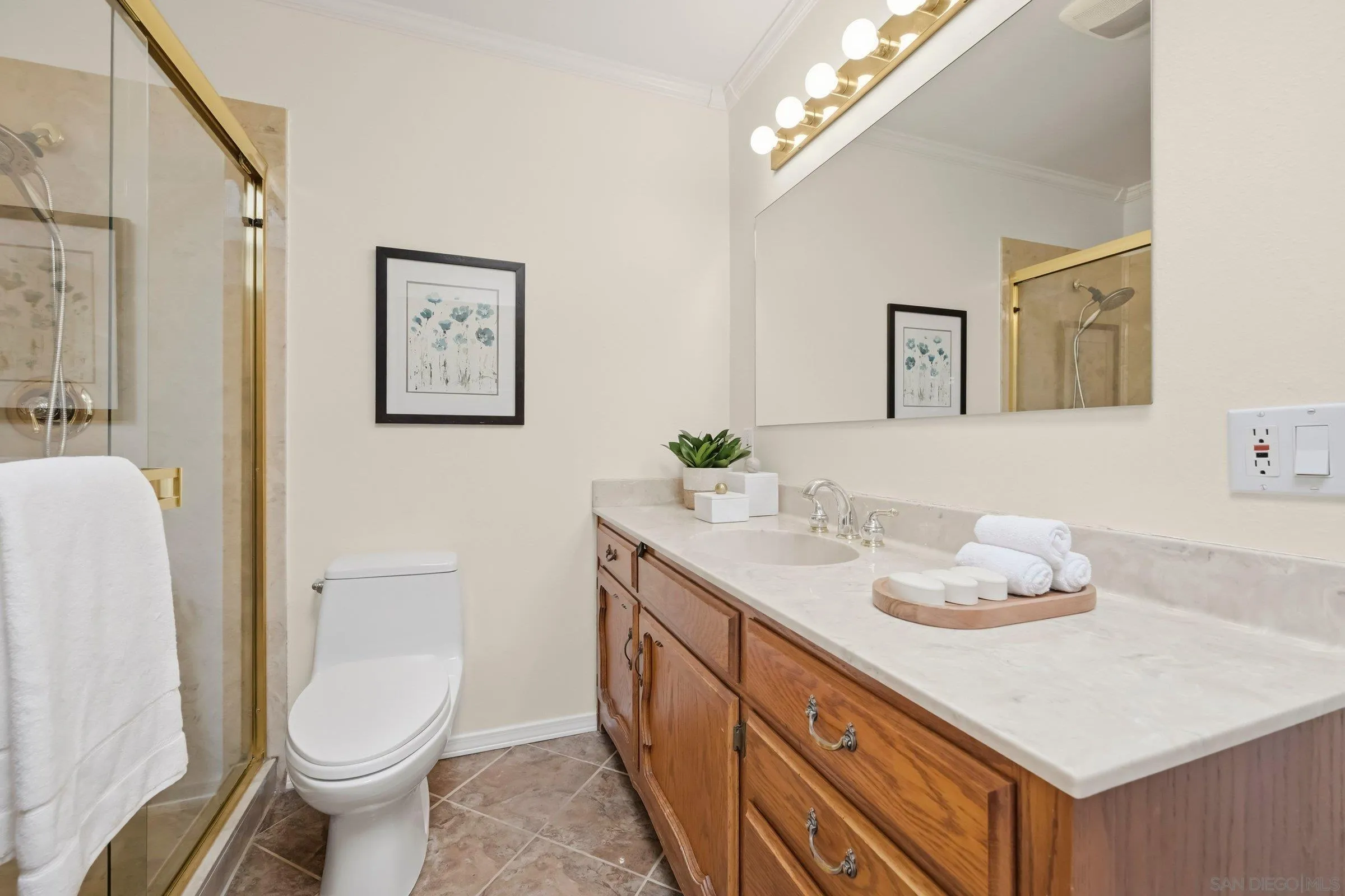 https://cdn.realtyfeed.com/cdn/127/260012364/480da27ae74d74de0fa8035495e3bb66.webp
