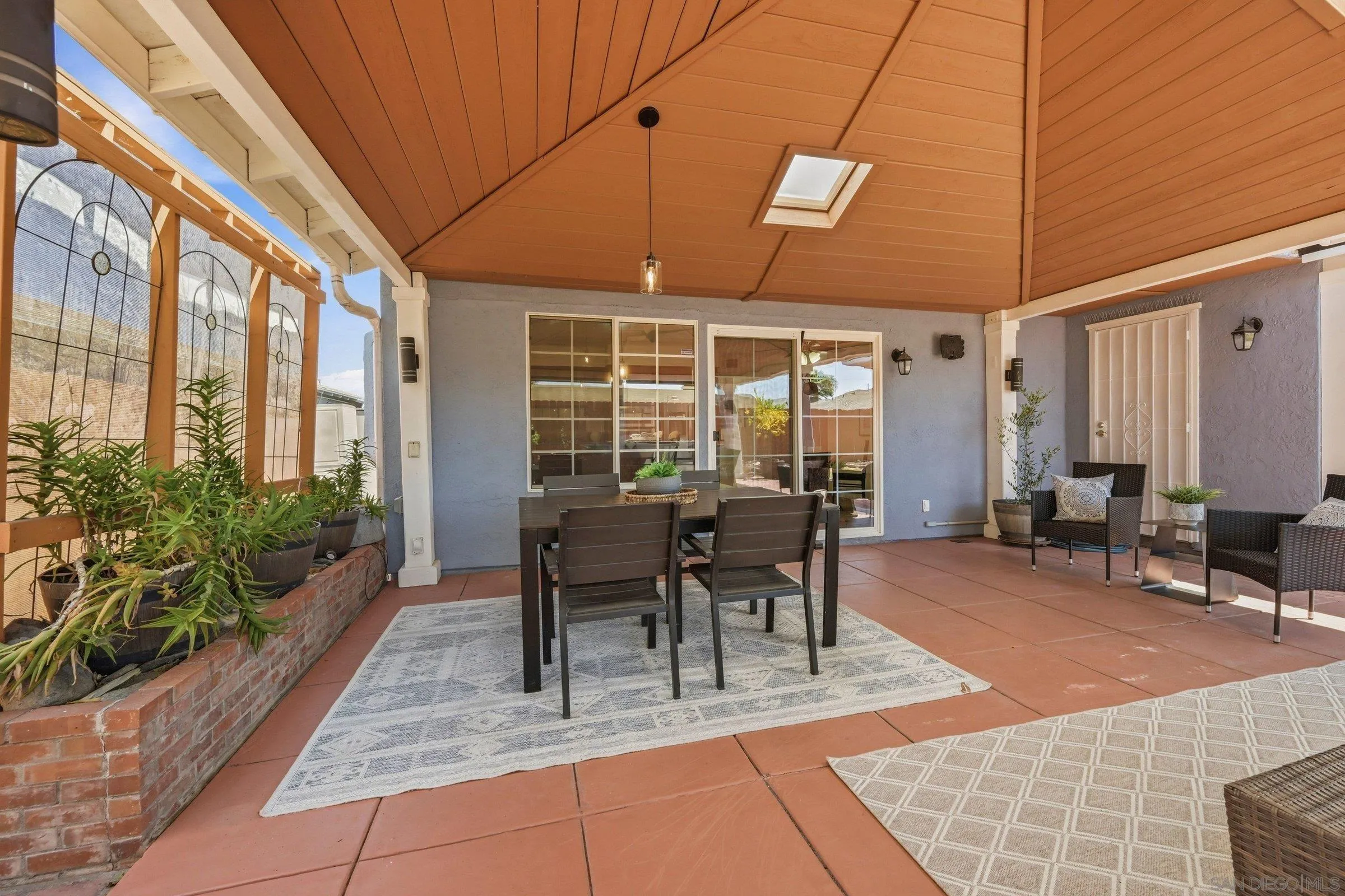 https://cdn.realtyfeed.com/cdn/127/260012364/9690ffd0726dca7580c8c837297c4f2d.webp