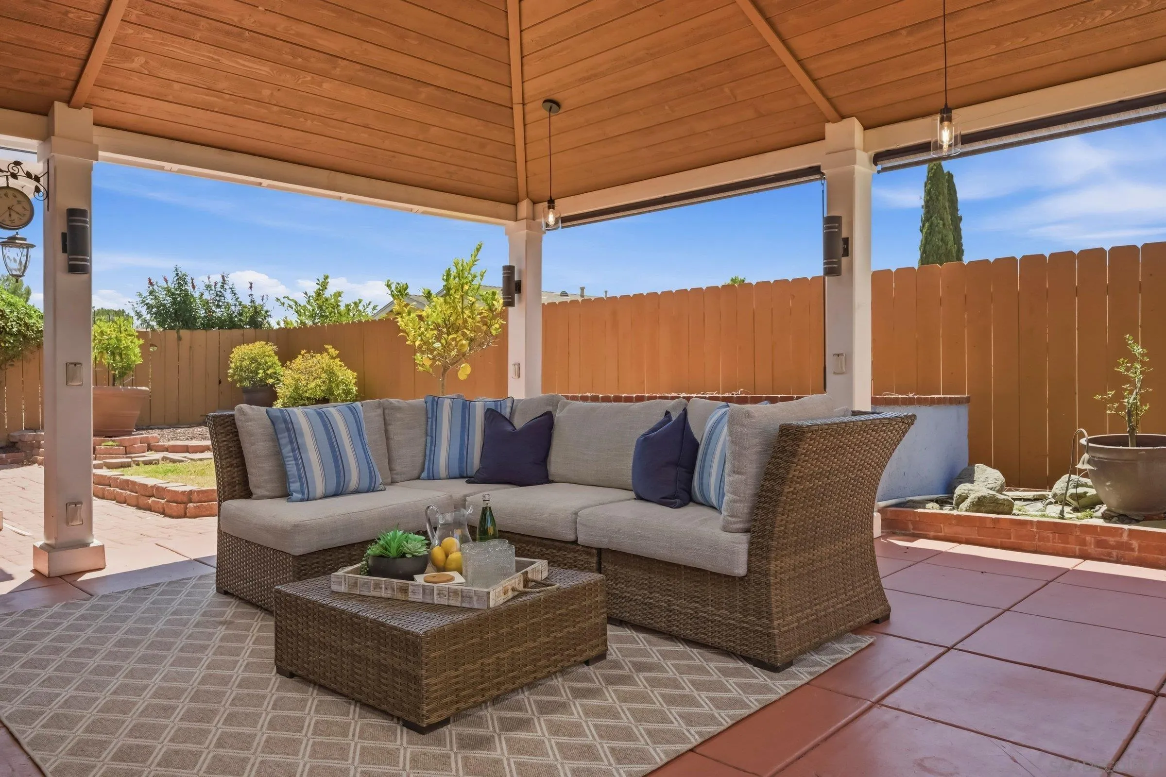 https://cdn.realtyfeed.com/cdn/127/260012364/ab0b1061290348016071f5ec595d6c06.webp