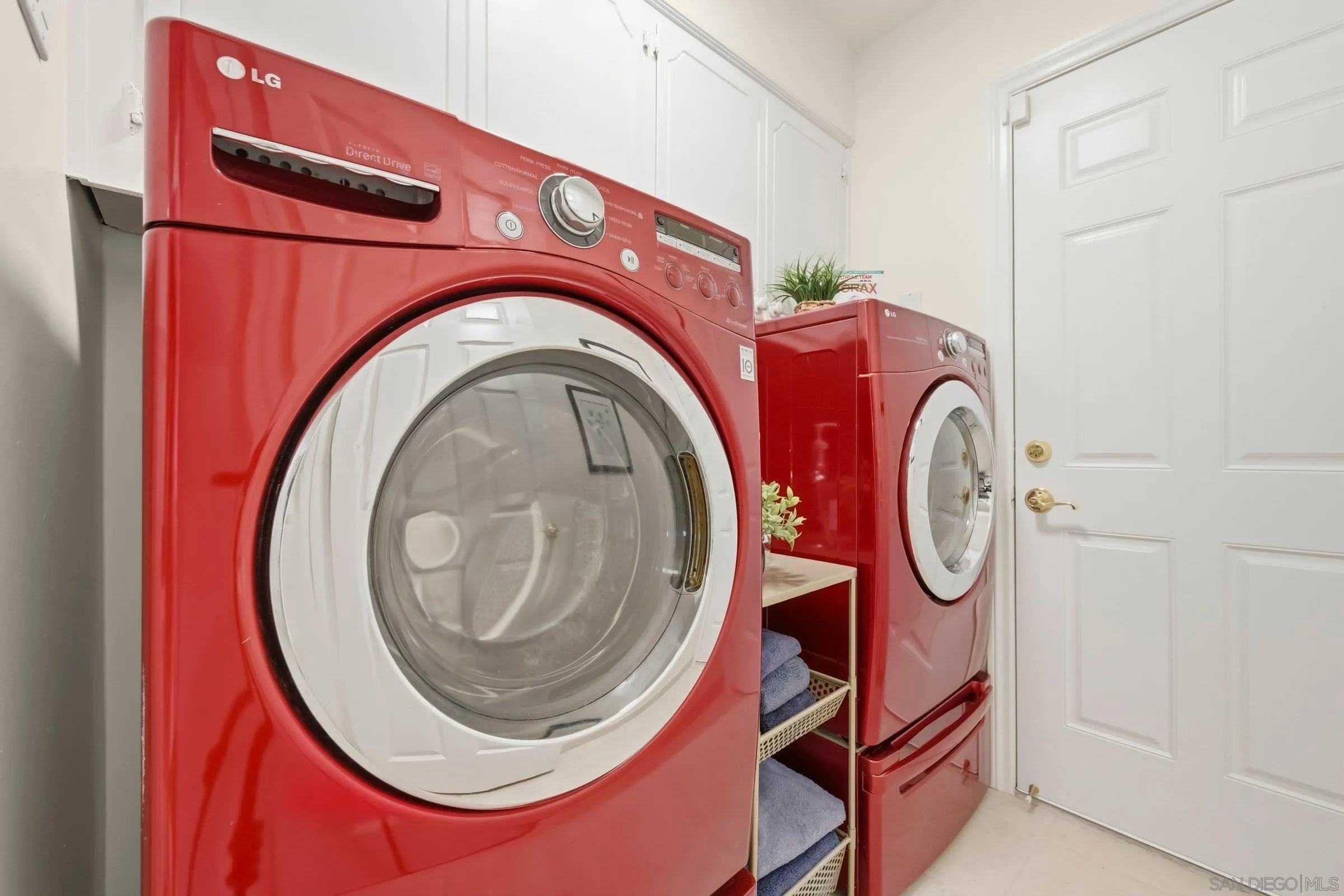 https://cdn.realtyfeed.com/cdn/127/260012364/fc19427120e26d8f2d9b9c122bee45bc.webp