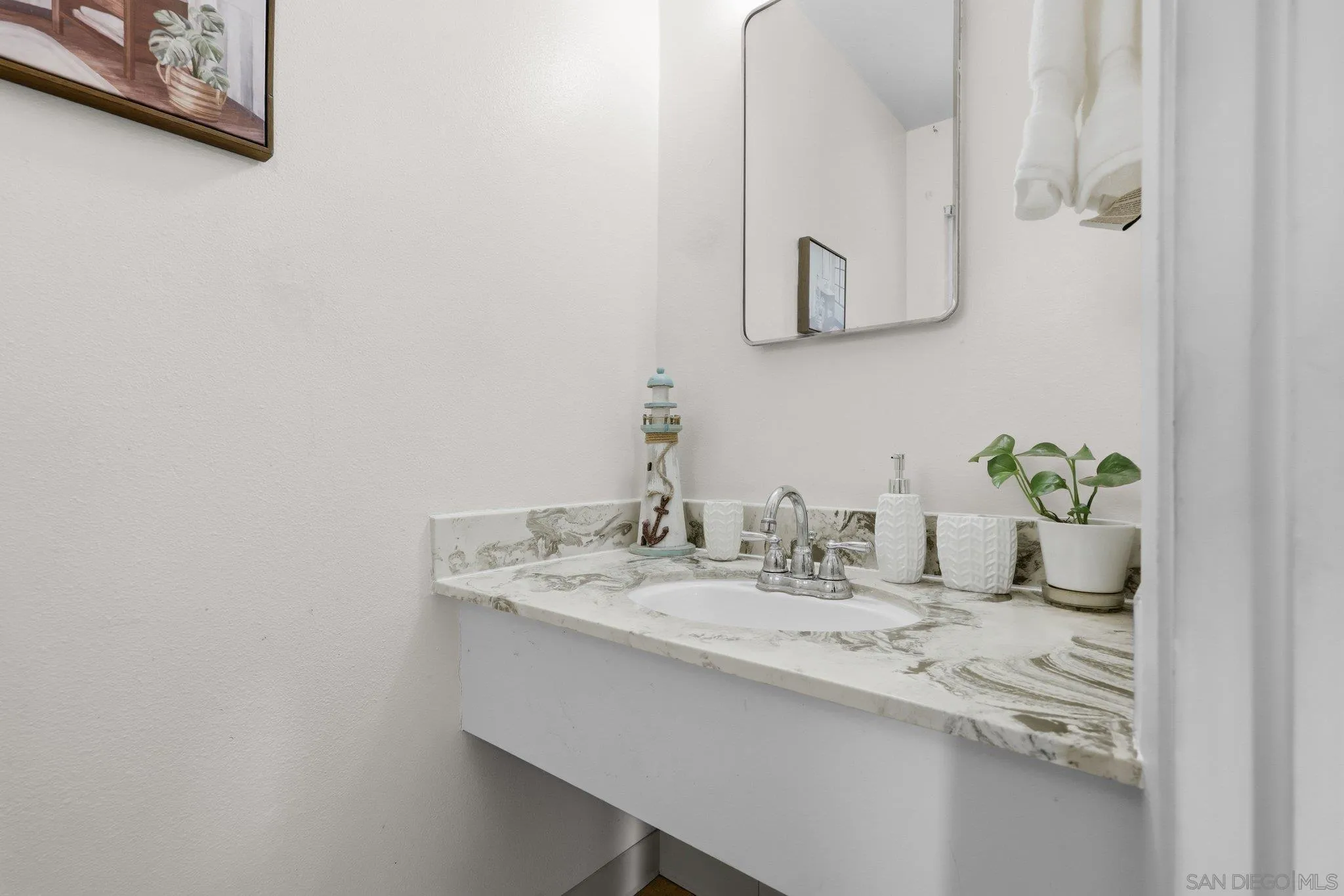 https://cdn.realtyfeed.com/cdn/127/260012372/112fba4a748c3178fb1219f9bdba5703.webp