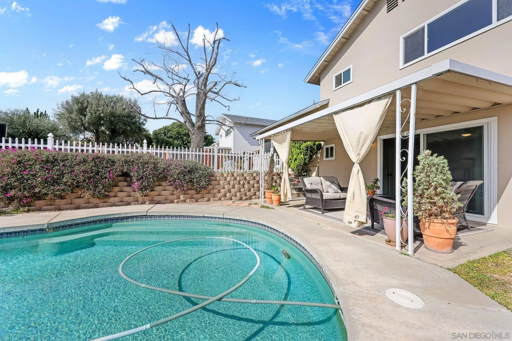 https://cdn.realtyfeed.com/cdn/127/260012372/b411667748fd28994b67027834ebe071.webp