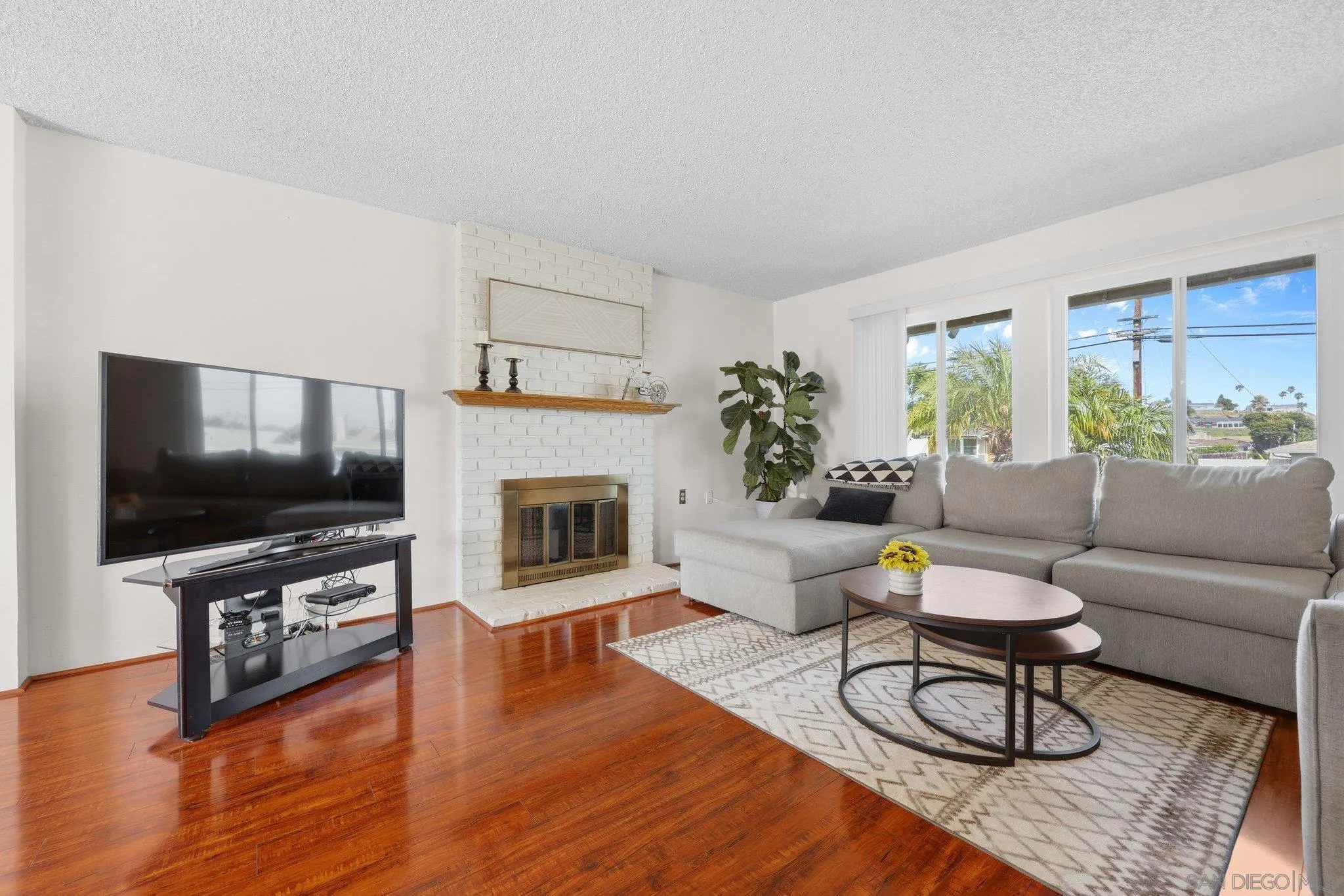 https://cdn.realtyfeed.com/cdn/127/260012372/dd4c0606787e5ef6b50d51982bdd8163.webp