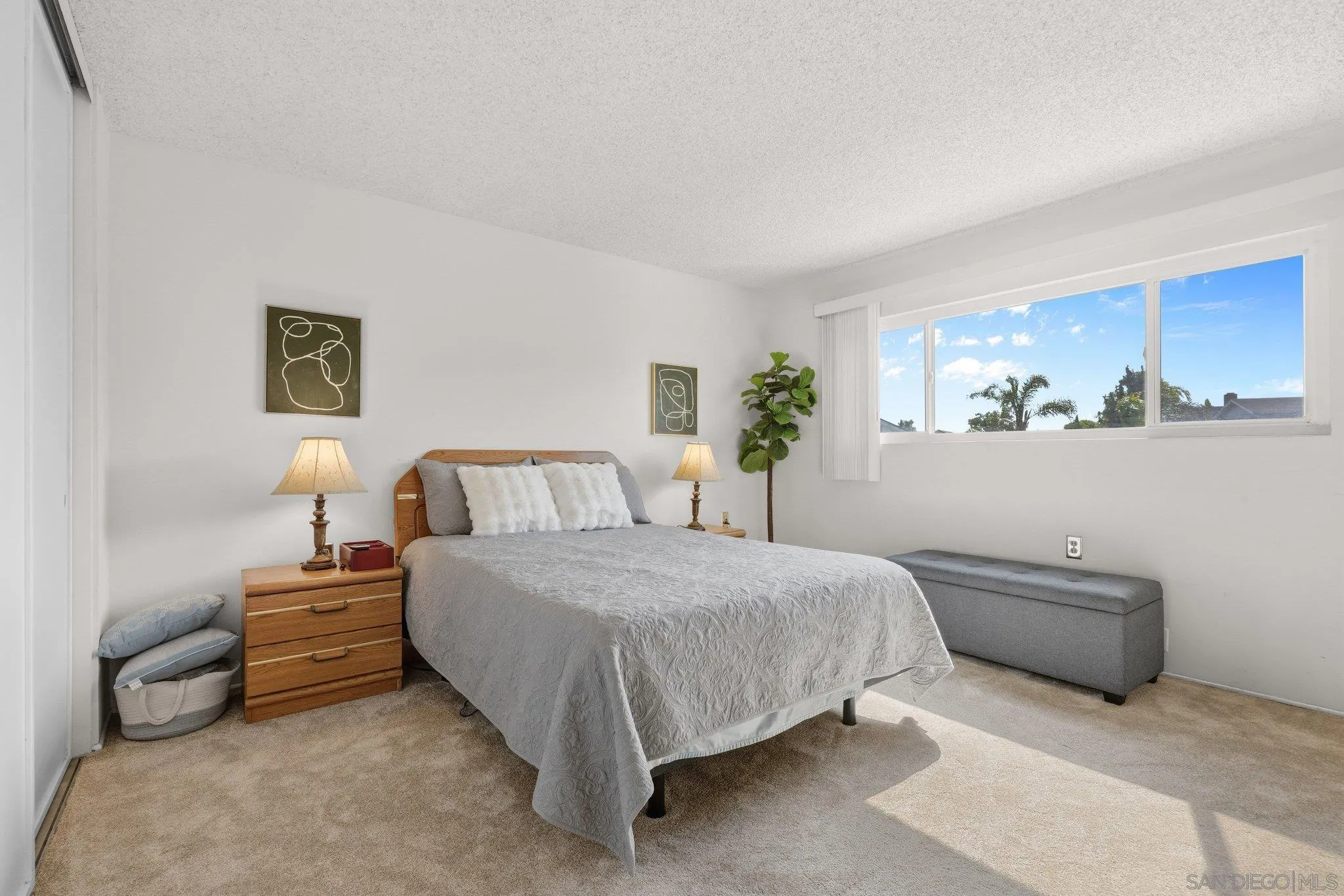 https://cdn.realtyfeed.com/cdn/127/260012372/f7db57157b93eafe4628ffe86af632c7.webp