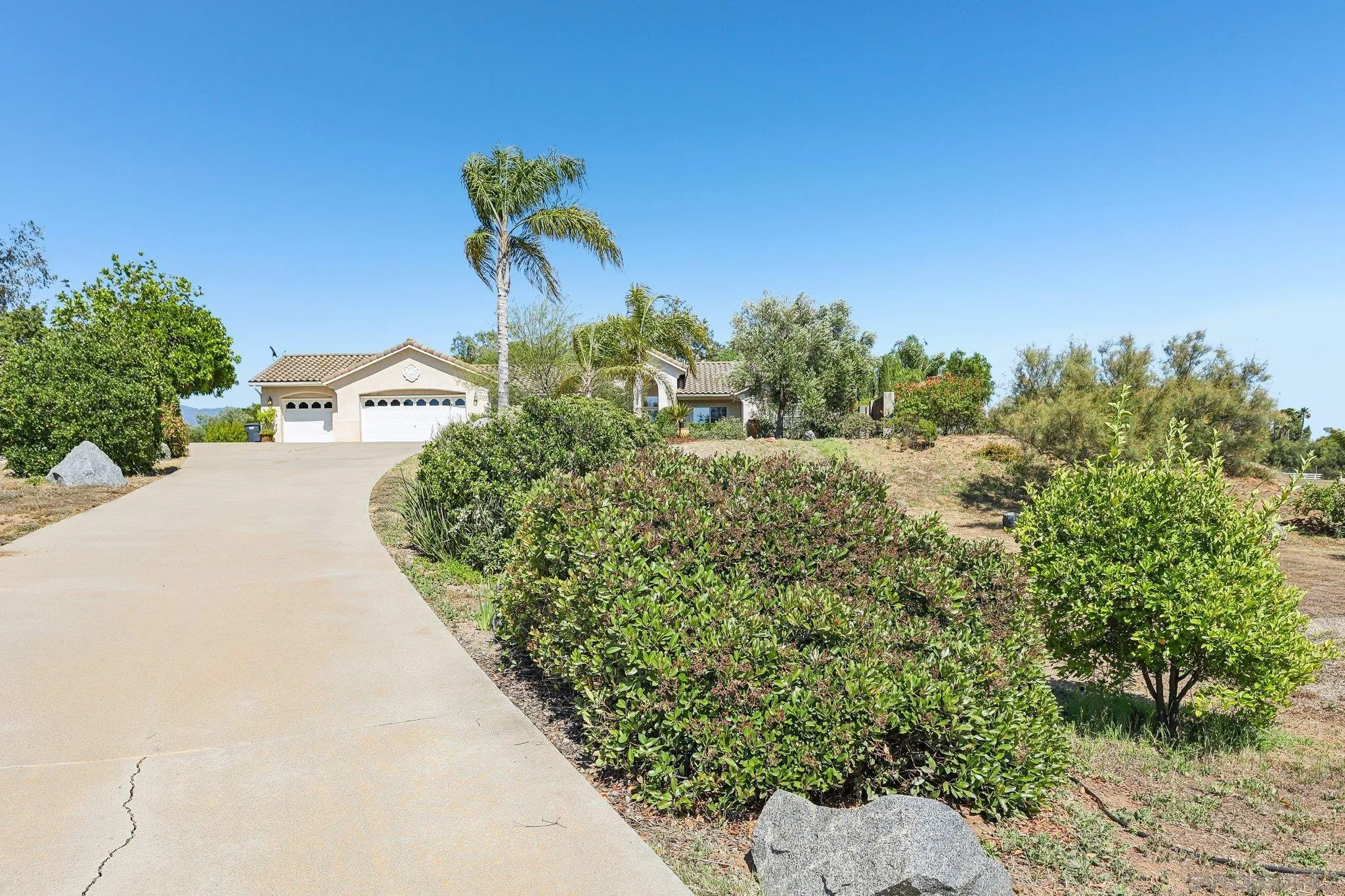 https://cdn.realtyfeed.com/cdn/127/260012373/040c6b3c1d04a2c57ccdf4a72977f7e1.webp