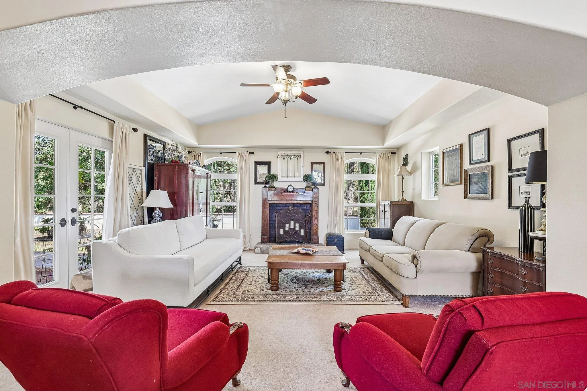 https://cdn.realtyfeed.com/cdn/127/260012373/07f5d94defeea6e449c045753f91d662.webp