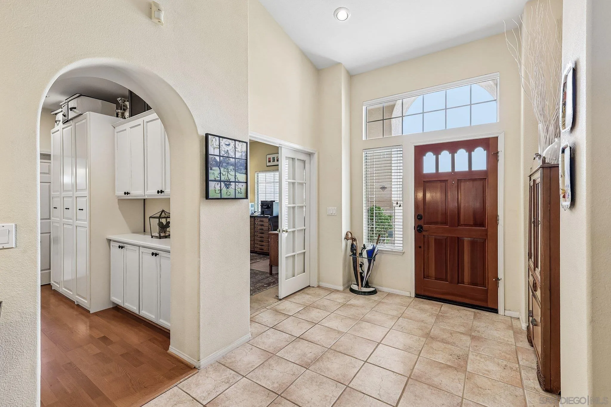 https://cdn.realtyfeed.com/cdn/127/260012373/2c11186b2efc1b05cd843048d35a602d.webp