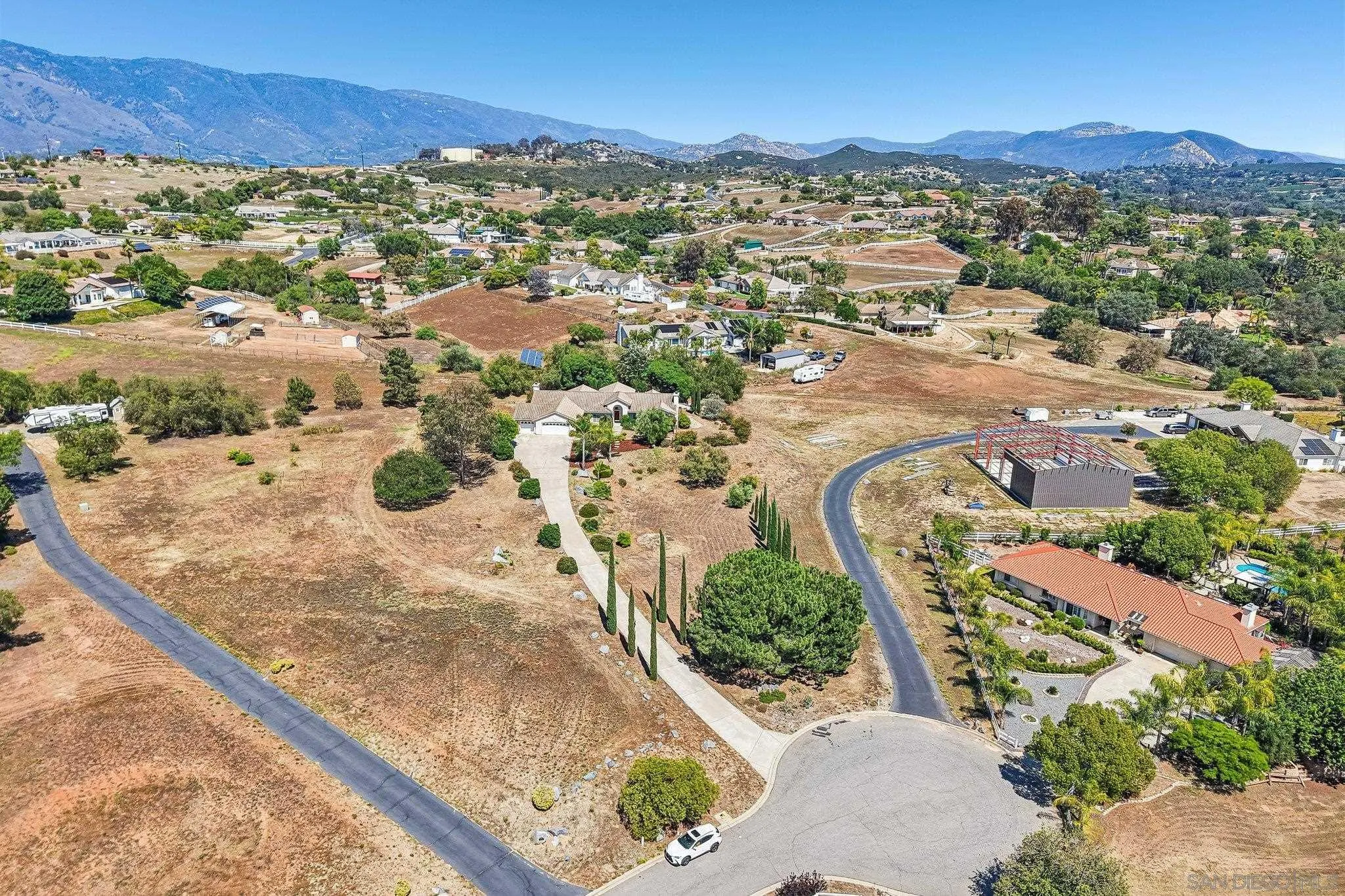 https://cdn.realtyfeed.com/cdn/127/260012373/2cc9eac5b6fb68a51fa62ee2db6a1cd2.webp