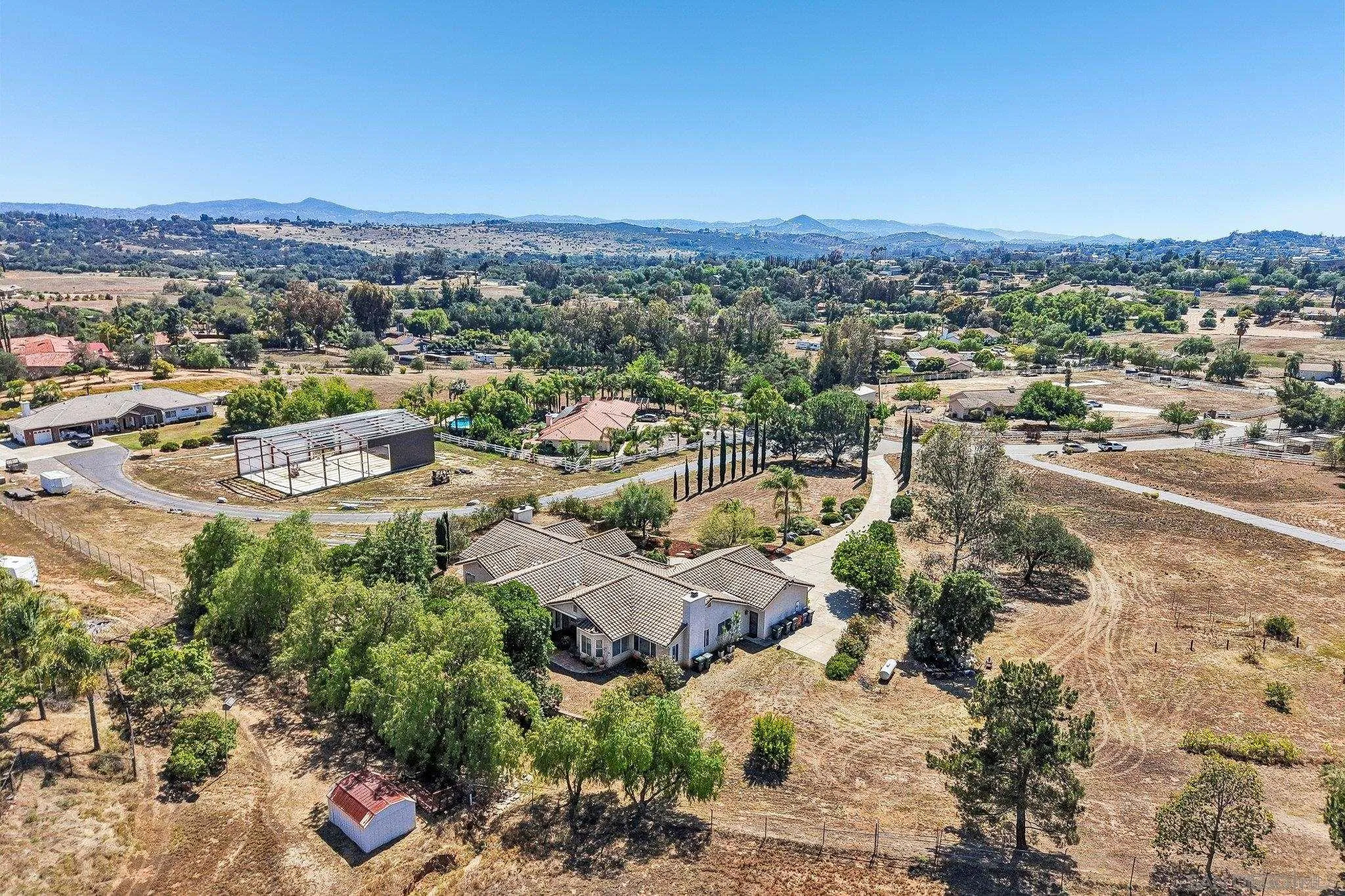 https://cdn.realtyfeed.com/cdn/127/260012373/39e8e2181db347d96c8e7ea836906692.webp