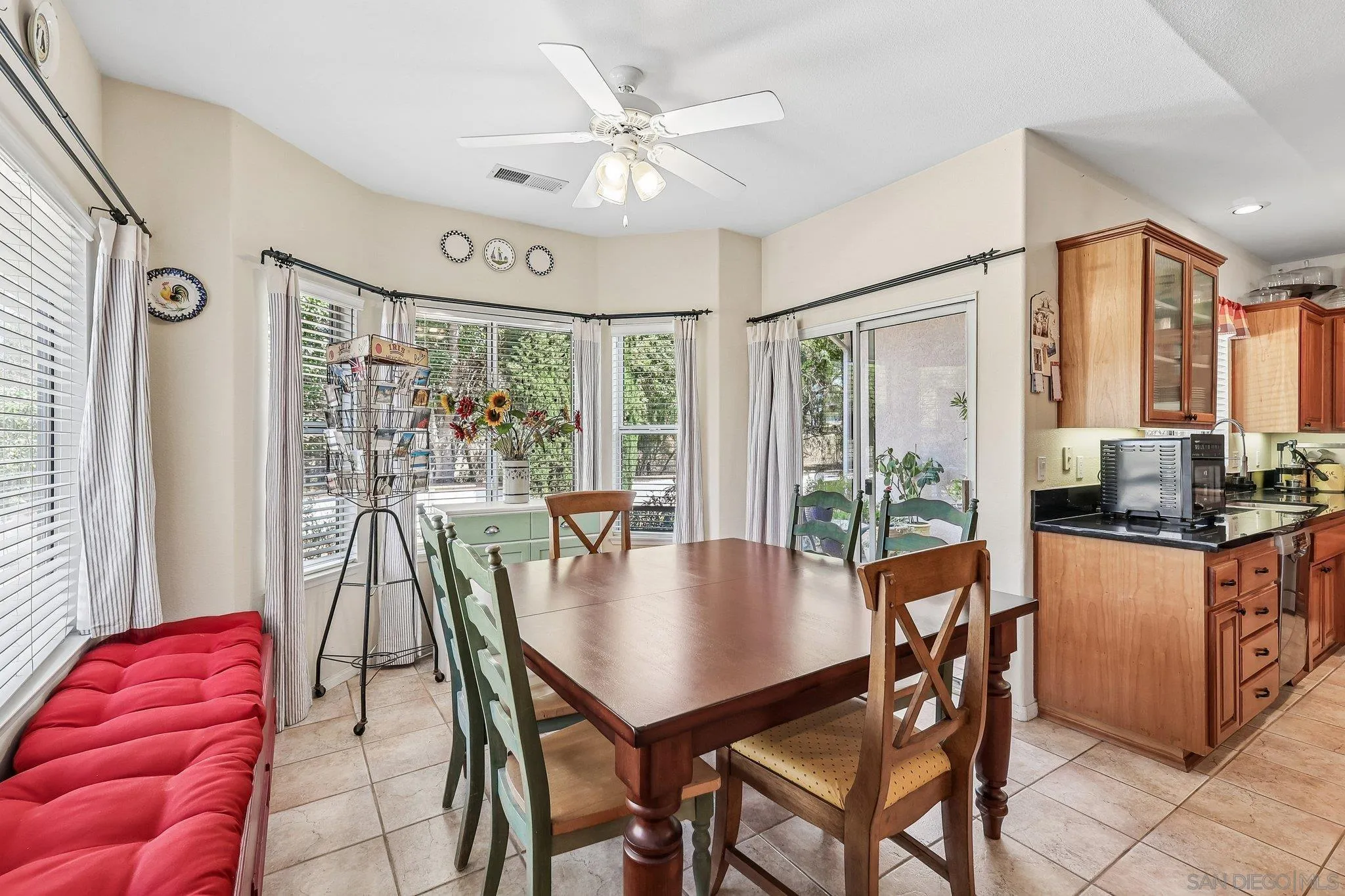 https://cdn.realtyfeed.com/cdn/127/260012373/5c7b3e158a459d36c32bac790b857de0.webp