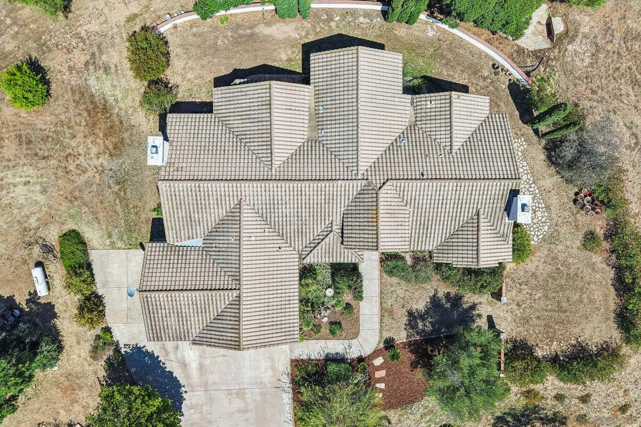 https://cdn.realtyfeed.com/cdn/127/260012373/9aff40efda19553df20fb1a4cd32d852.webp