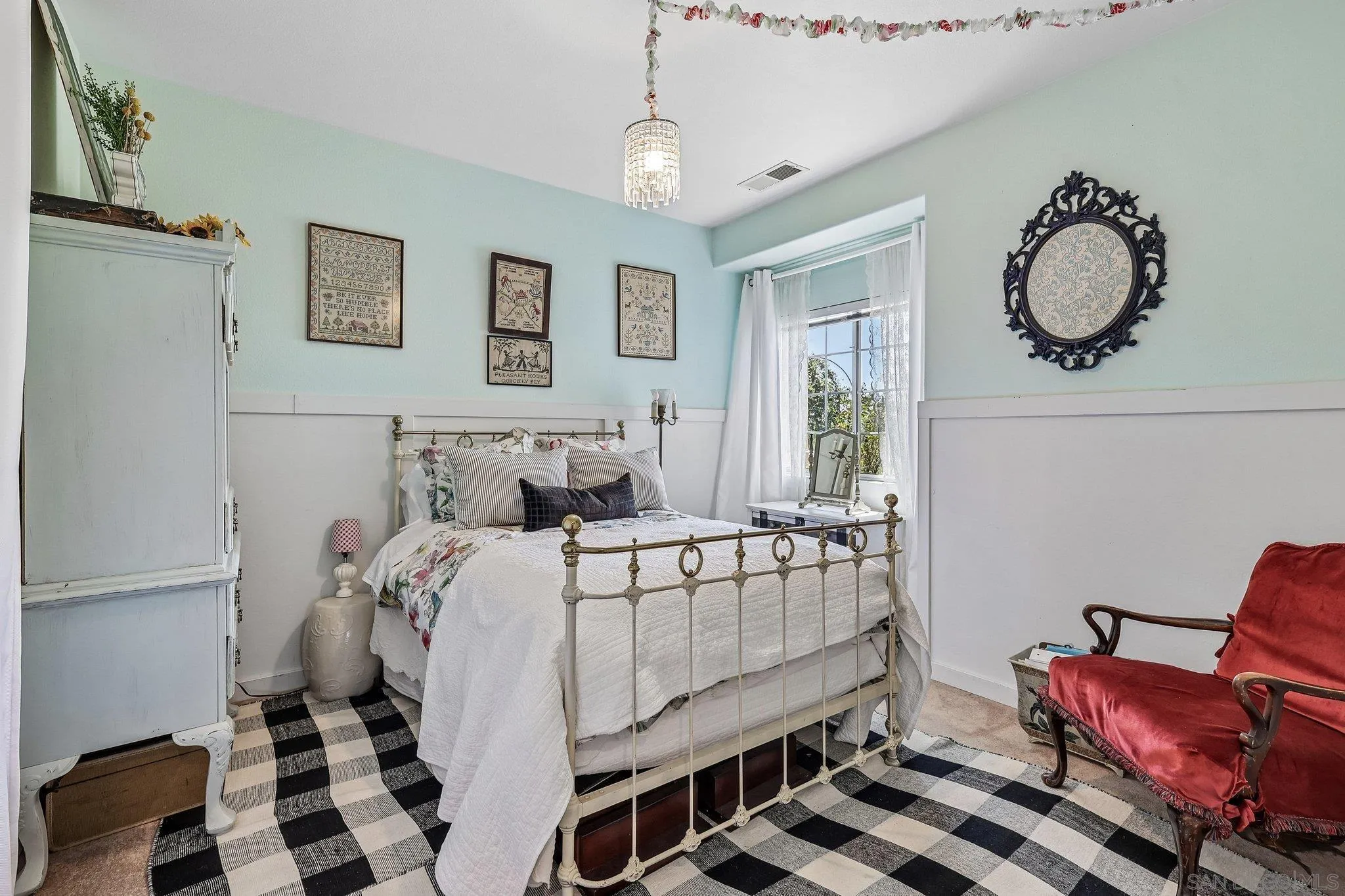 https://cdn.realtyfeed.com/cdn/127/260012373/cf63c011fa6f2bda9890e07811ed6463.webp